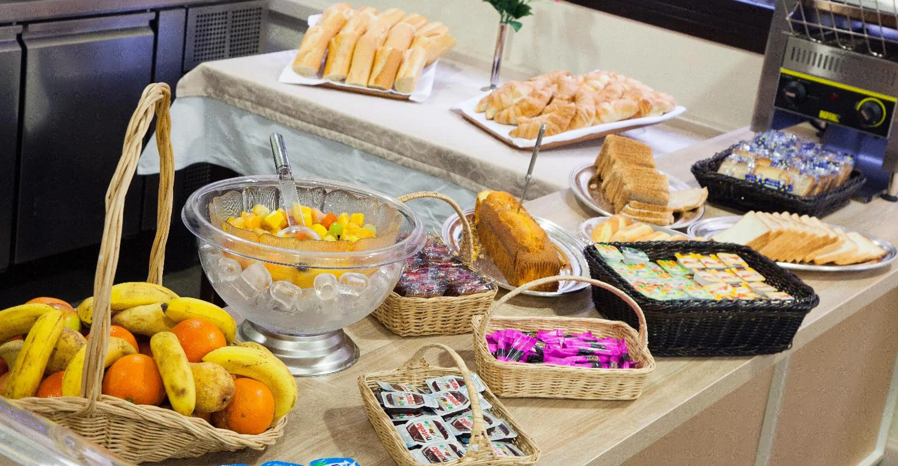 Buffet breakfast in Hôtel National