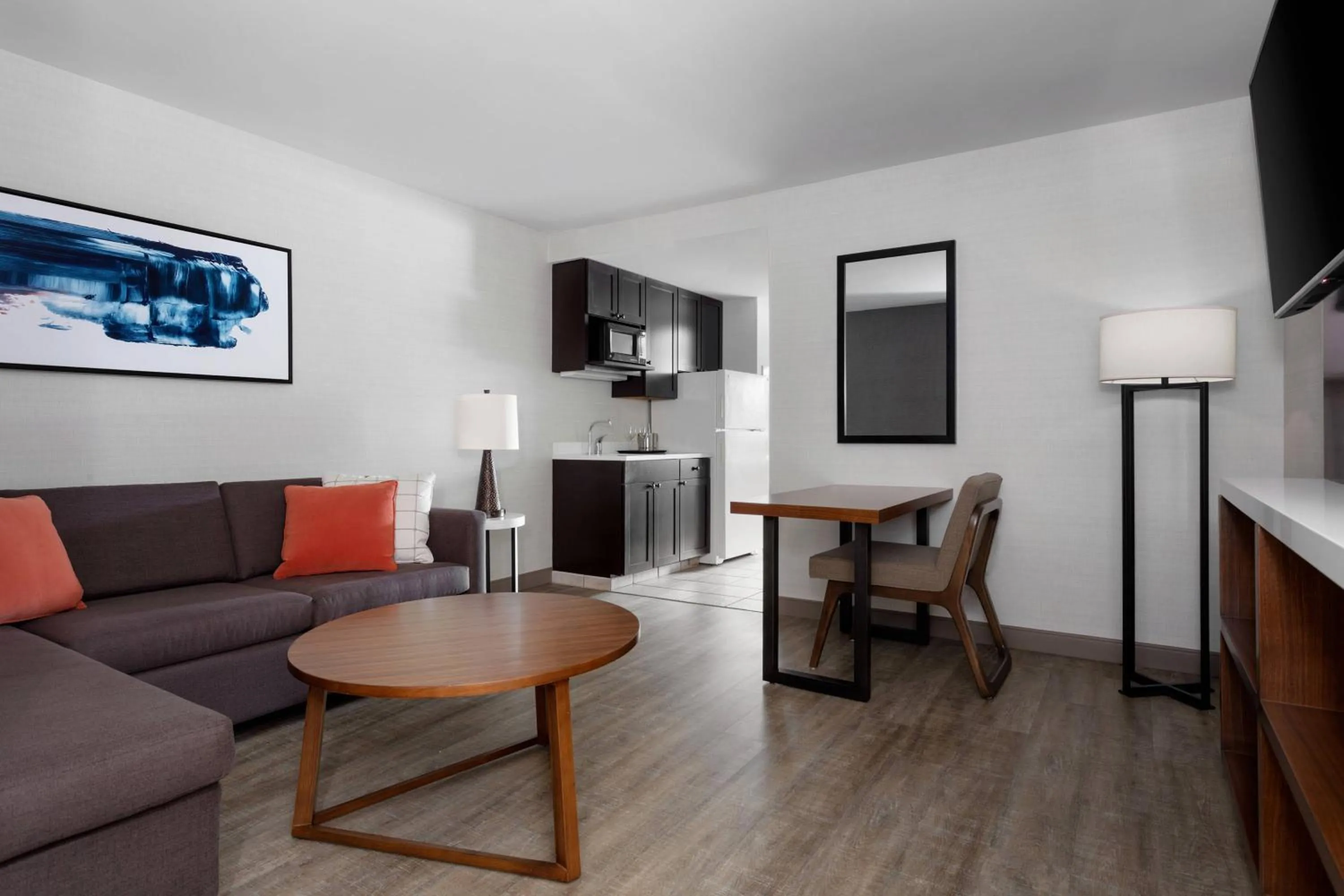 Living room in Delta Hotels by Marriott Burlington