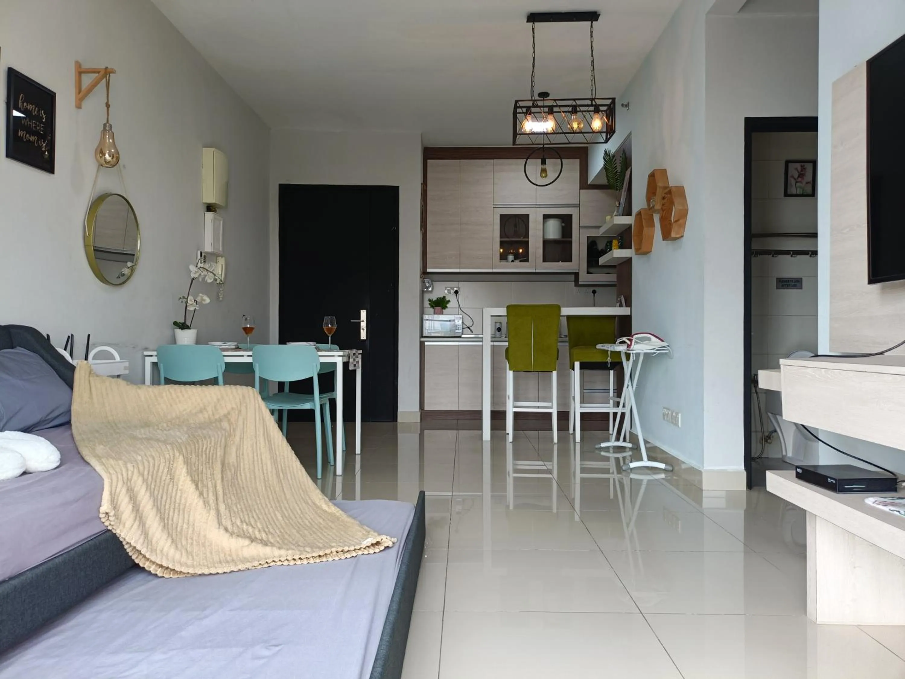 Family in Prestige Sky Riverfront