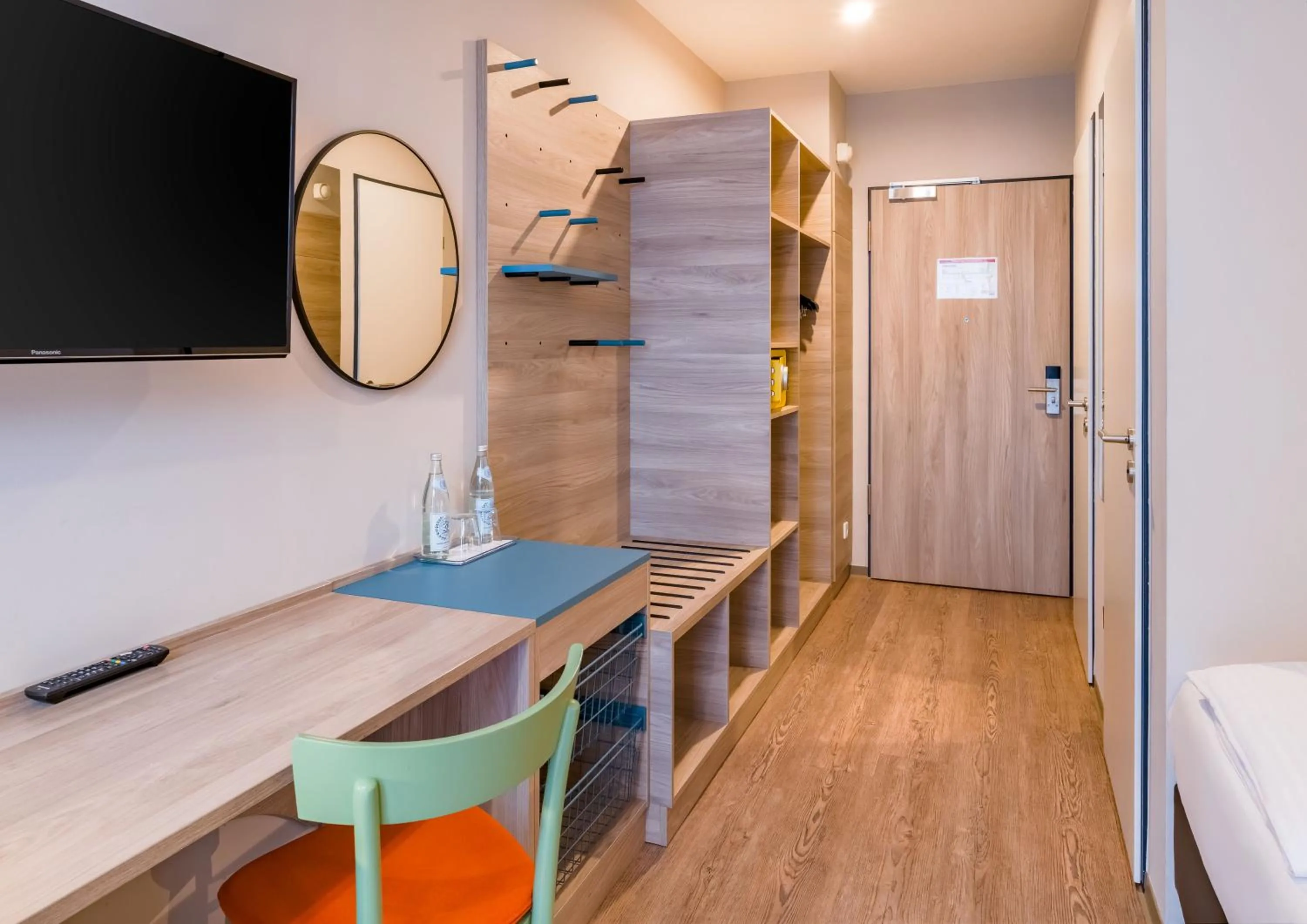 TV and multimedia in Ramada Encore by Wyndham Munich Messe