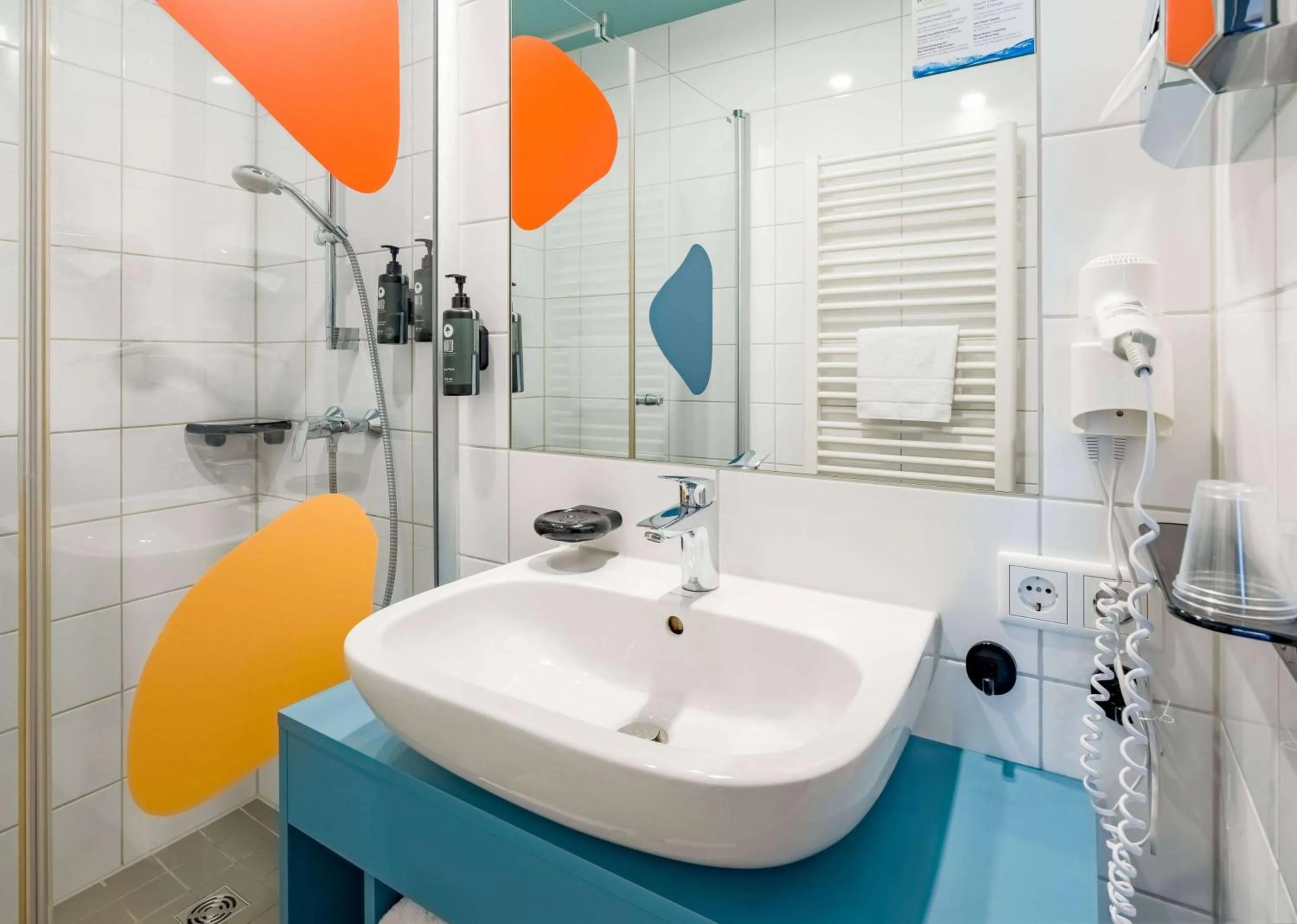 Photo of the whole room in Ramada Encore by Wyndham Munich Messe