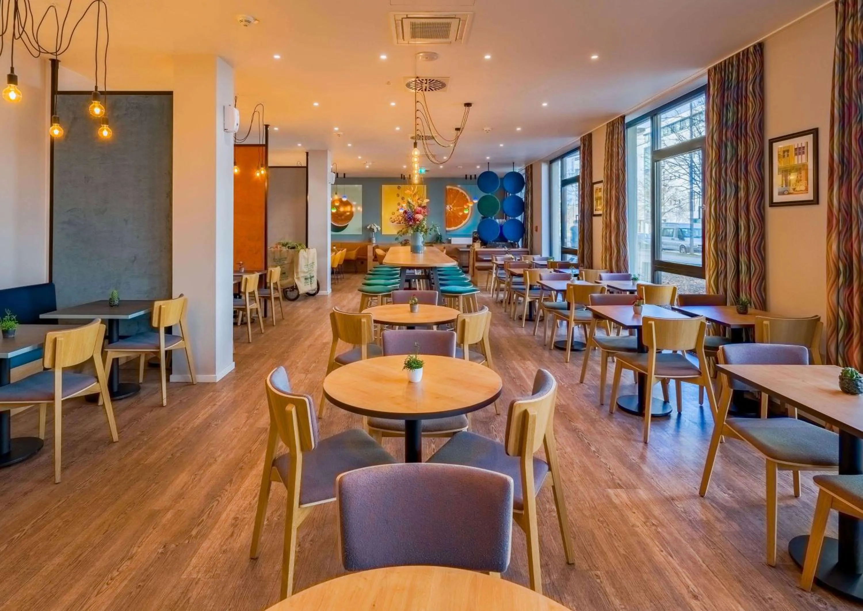 Restaurant/places to eat in Ramada Encore by Wyndham Munich Messe