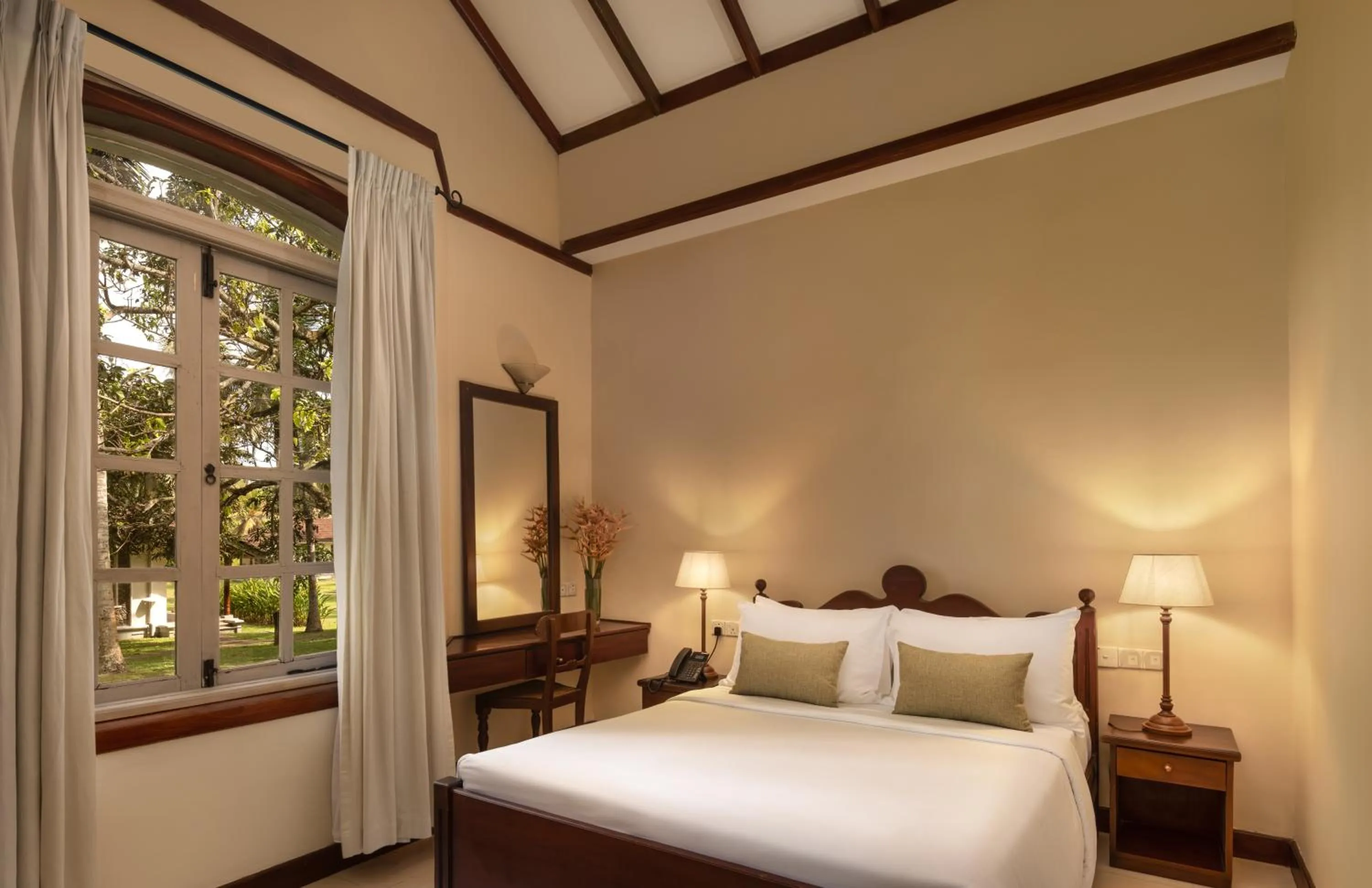 Bed in Tamarind Tree Garden Resort - Katunayake