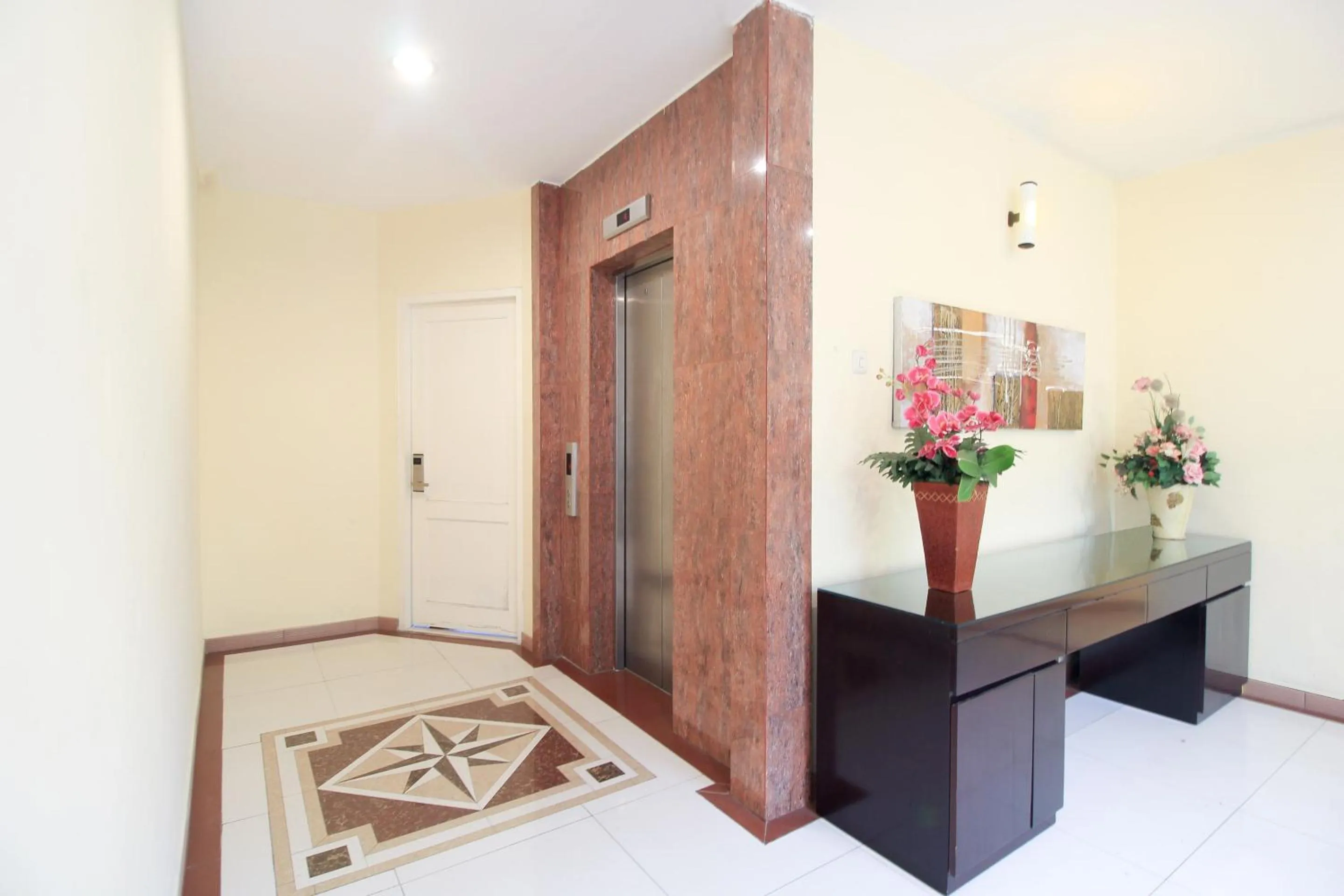 Lobby or reception in Capital O 175 K-60 Residence
