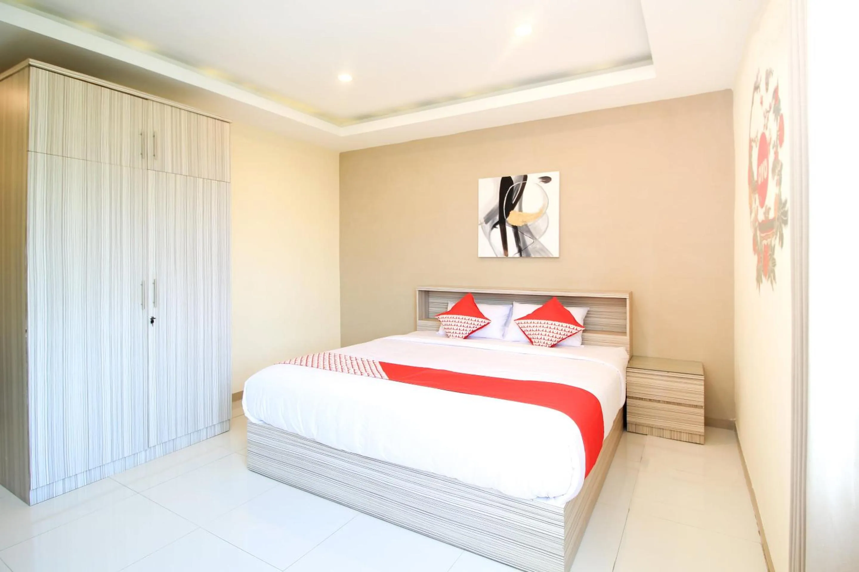 Bedroom, Bed in Capital O 175 K-60 Residence