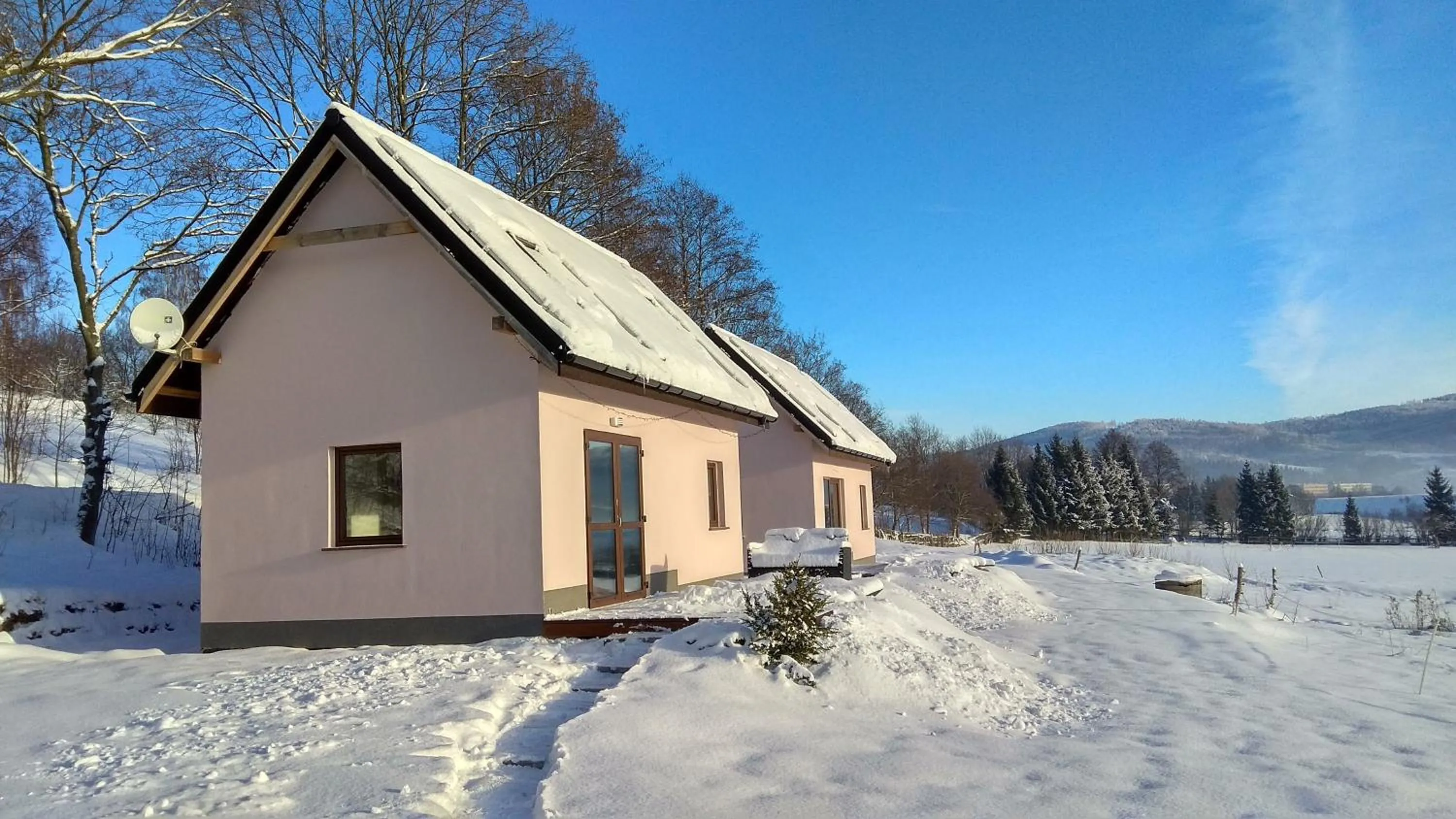 Winter in Blu Raj - domy w Sudetach