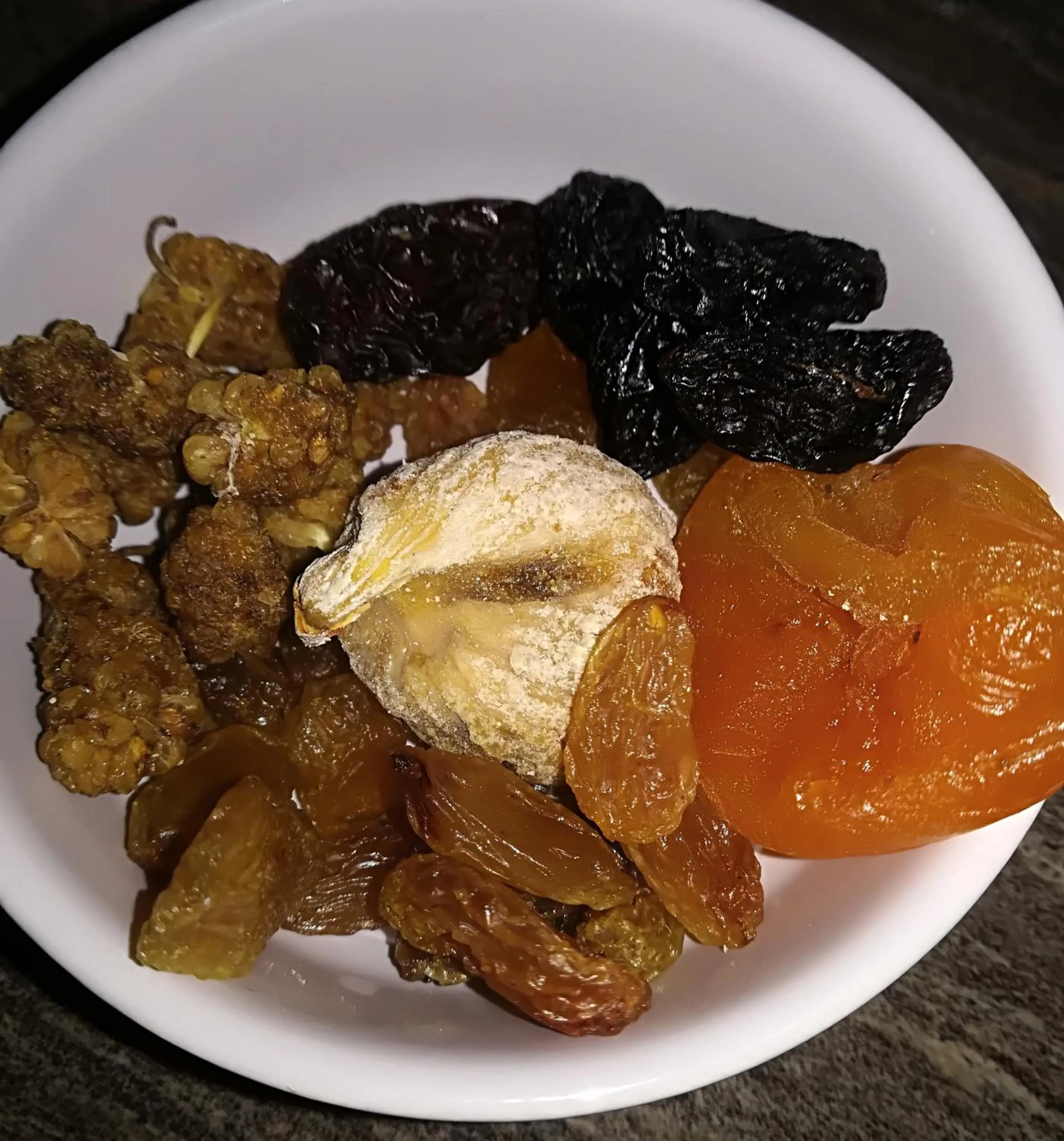 Buffet breakfast in Chillout Lya Hostel & Lounge