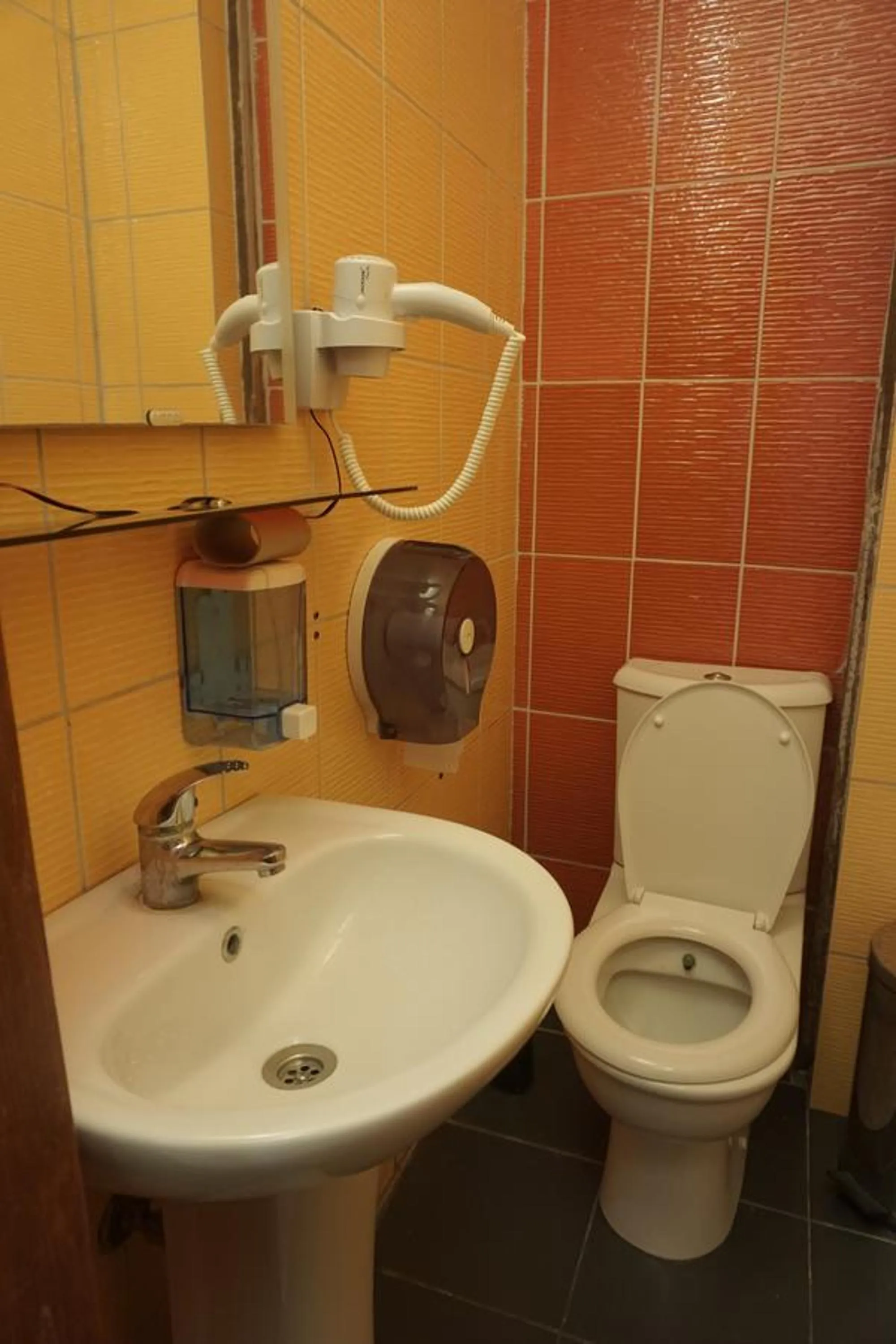 Property building in Chillout Lya Hostel & Lounge