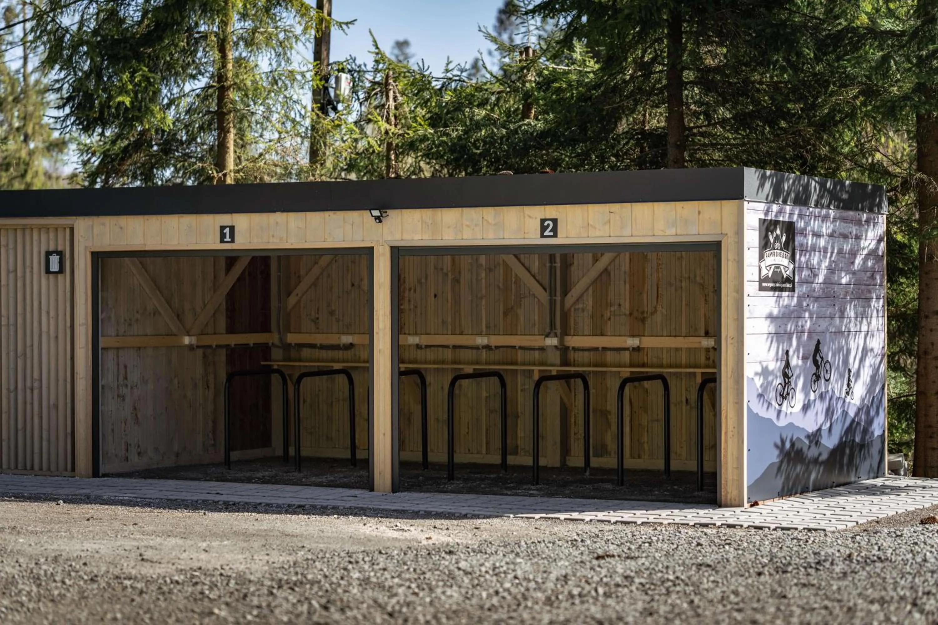 Cycling in Apartamenty Willa Marko z sauną, grillowiskiem i rowerownią - Dream Apart