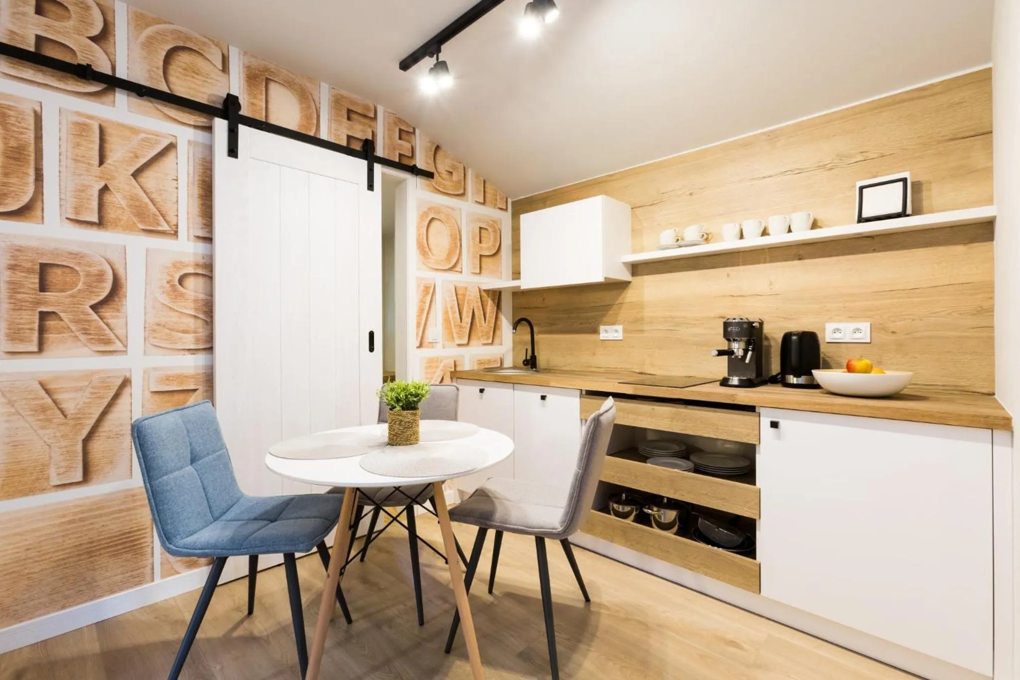 Kitchen or kitchenette in Apartamenty Willa Marko z sauną, grillowiskiem i rowerownią - Dream Apart