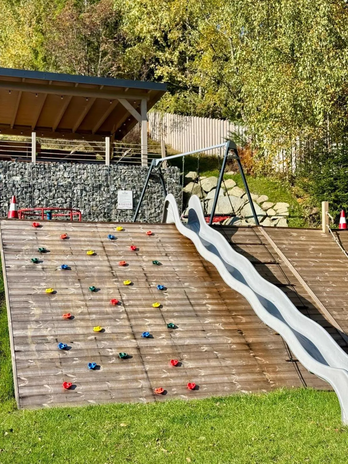 Children play ground in Apartamenty Willa Marko z sauną, grillowiskiem i rowerownią - Dream Apart