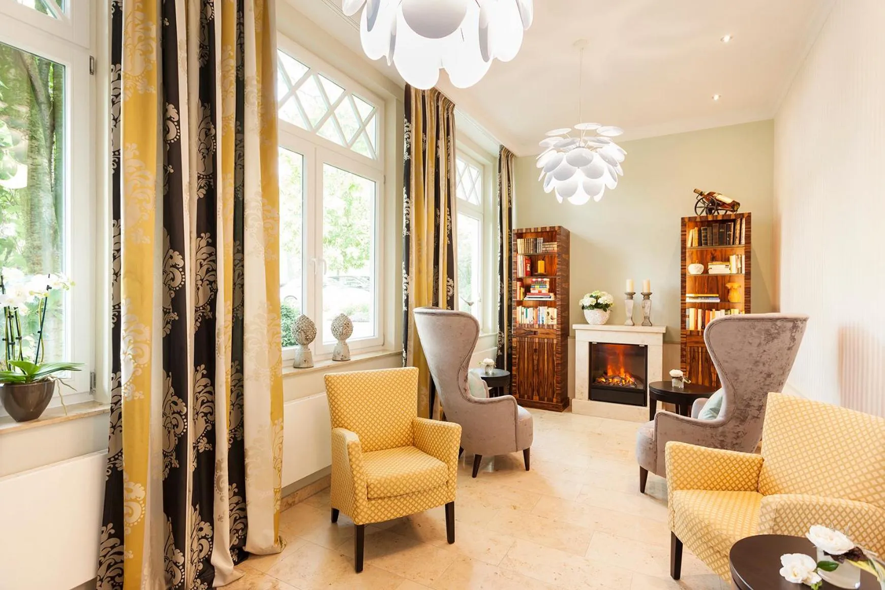 Library in Hotel Noltmann-Peters