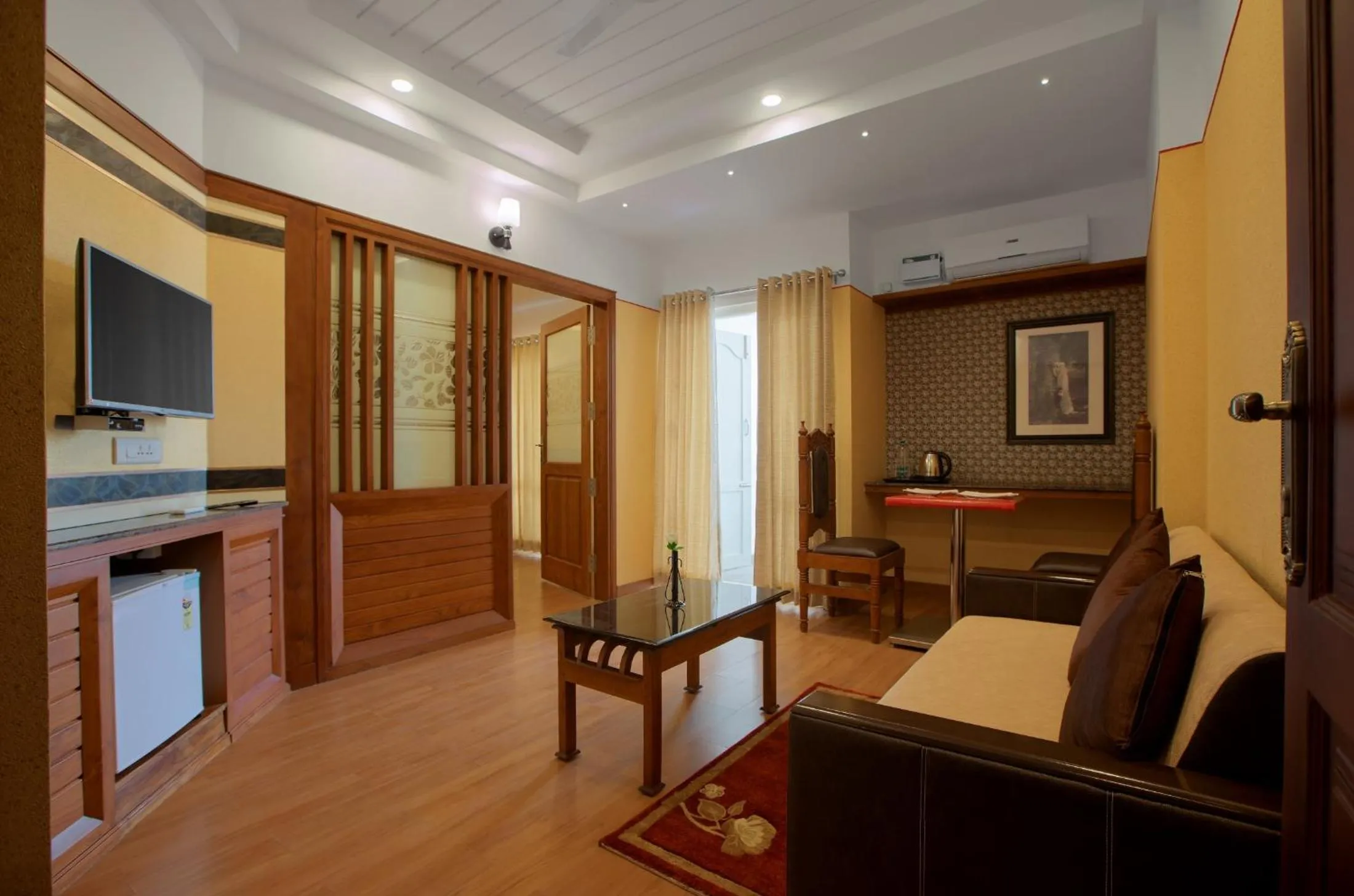 Area and facilities in Hotel Vashanth Krishna