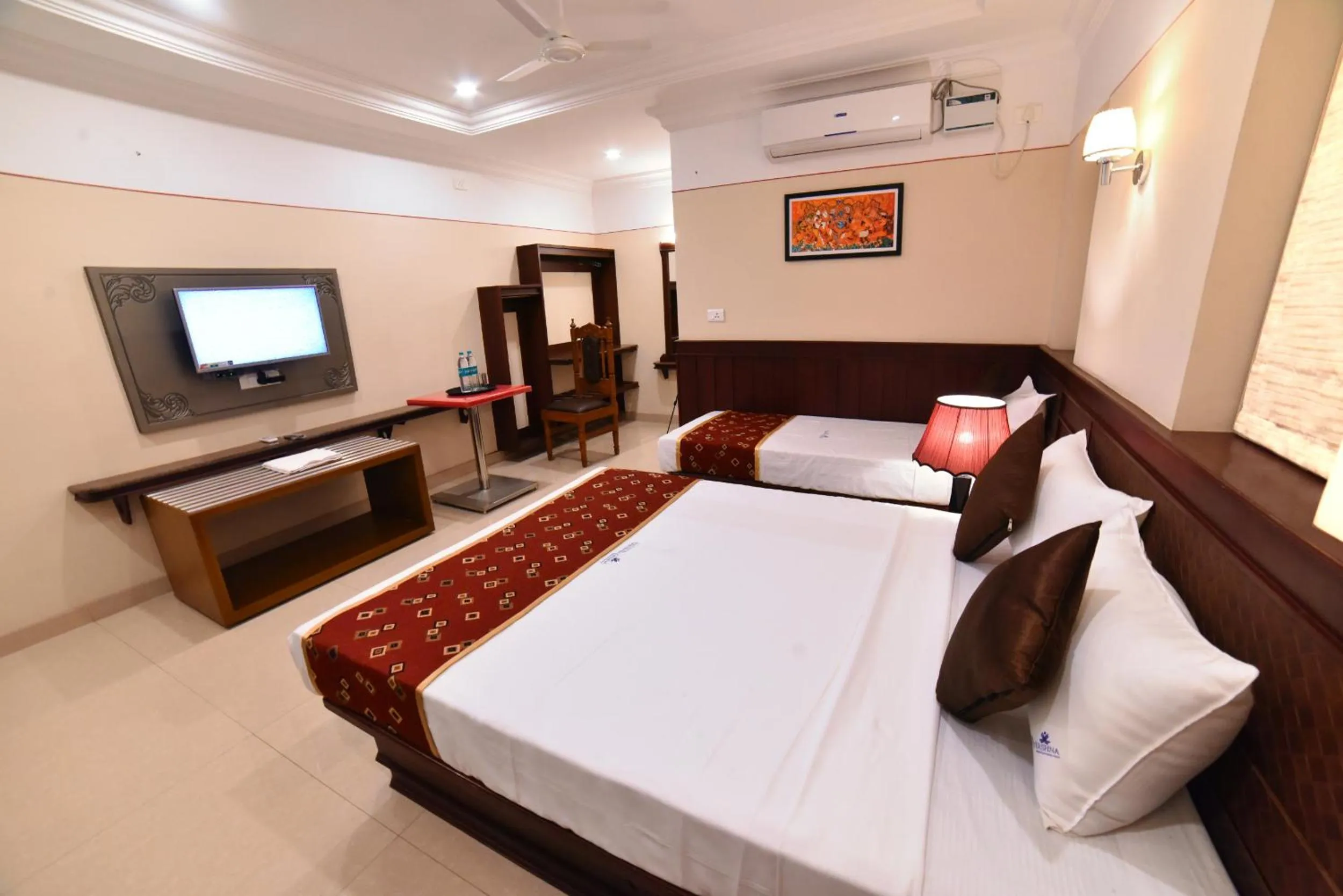 Bed in Hotel Vashanth Krishna