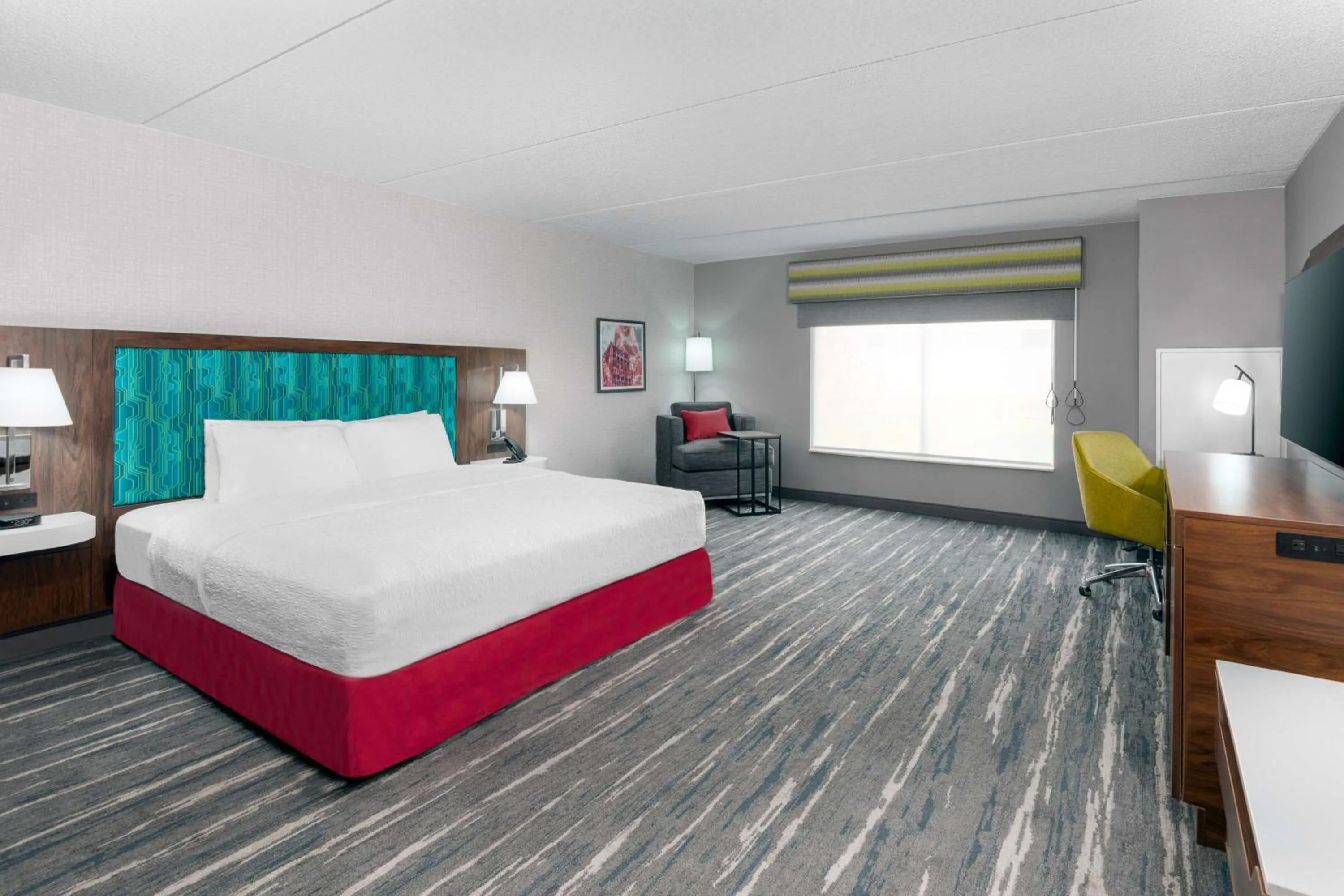 Bed in Hampton Inn & Suites Cleveland-Beachwood