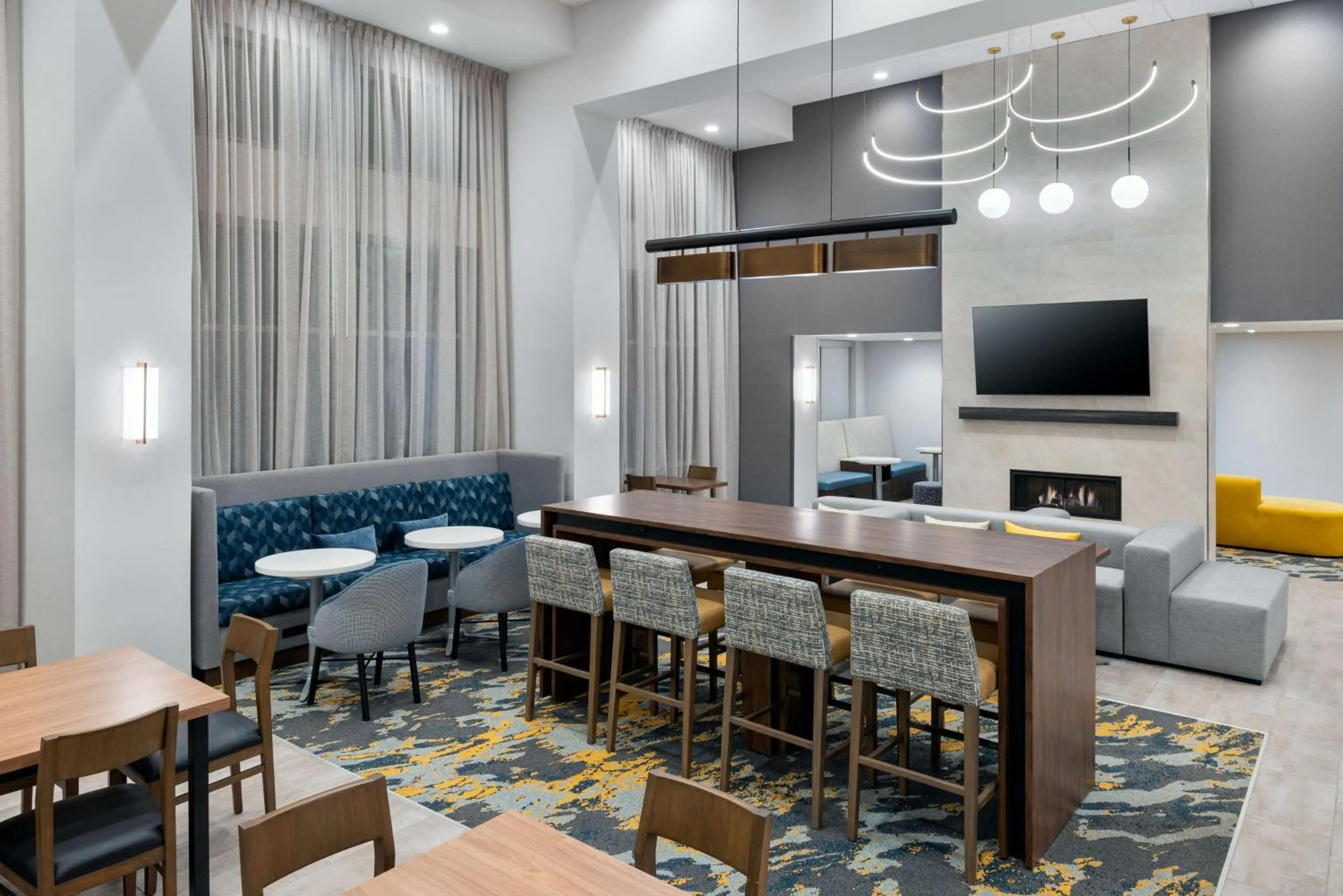 Lobby or reception in Hampton Inn & Suites Cleveland-Beachwood