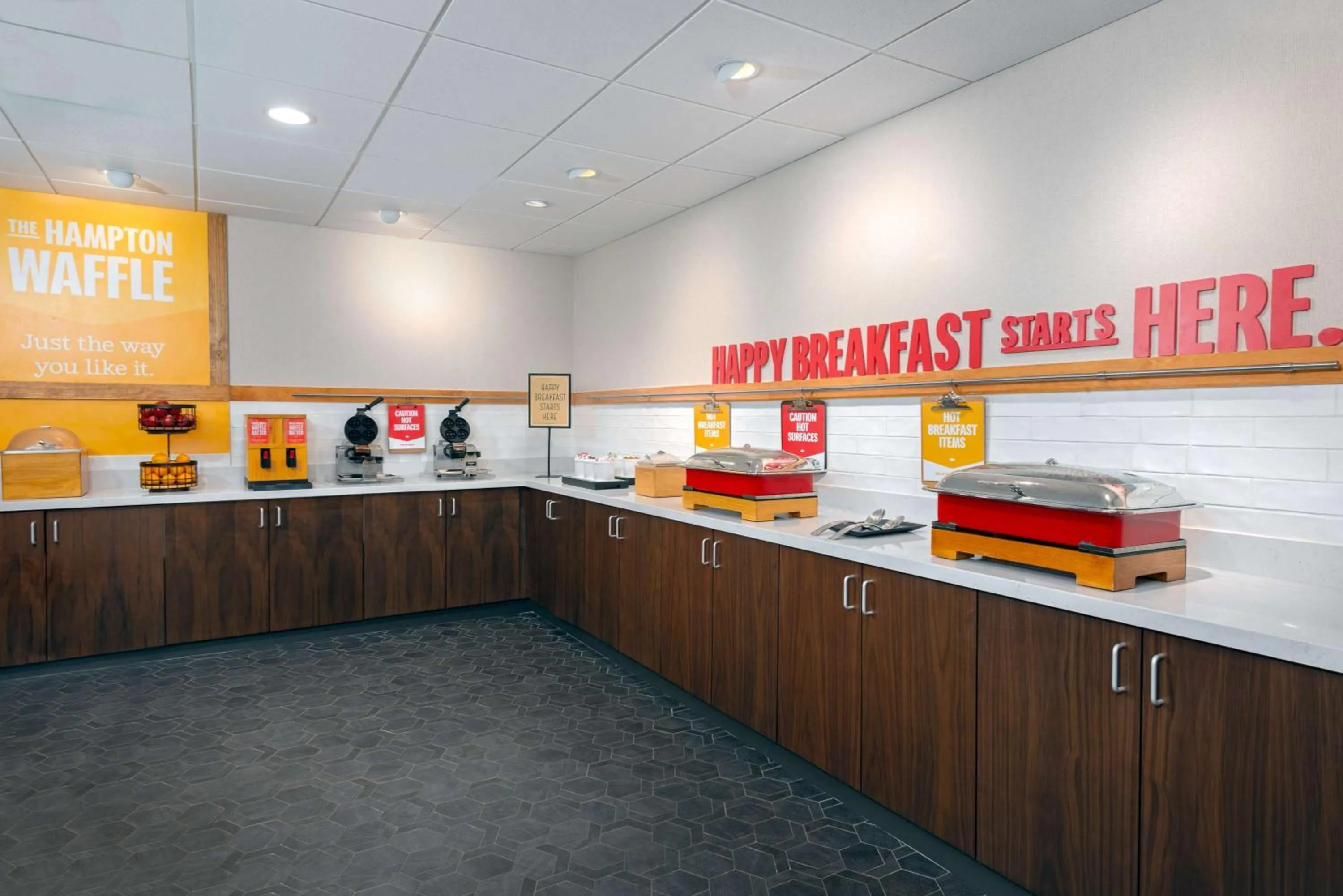 Breakfast in Hampton Inn & Suites Cleveland-Beachwood