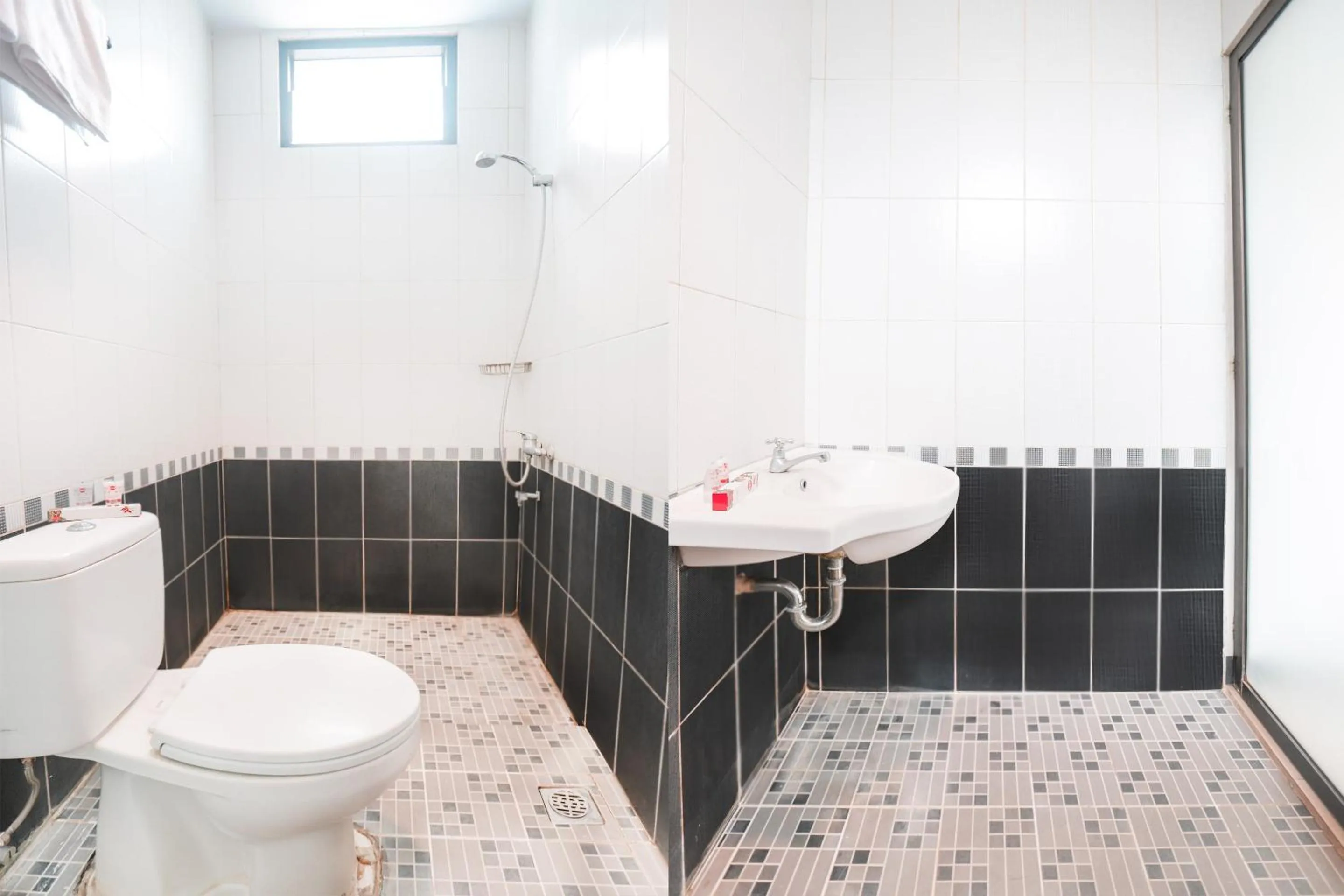 Bathroom in Hotel O Cempaka Place Homestay