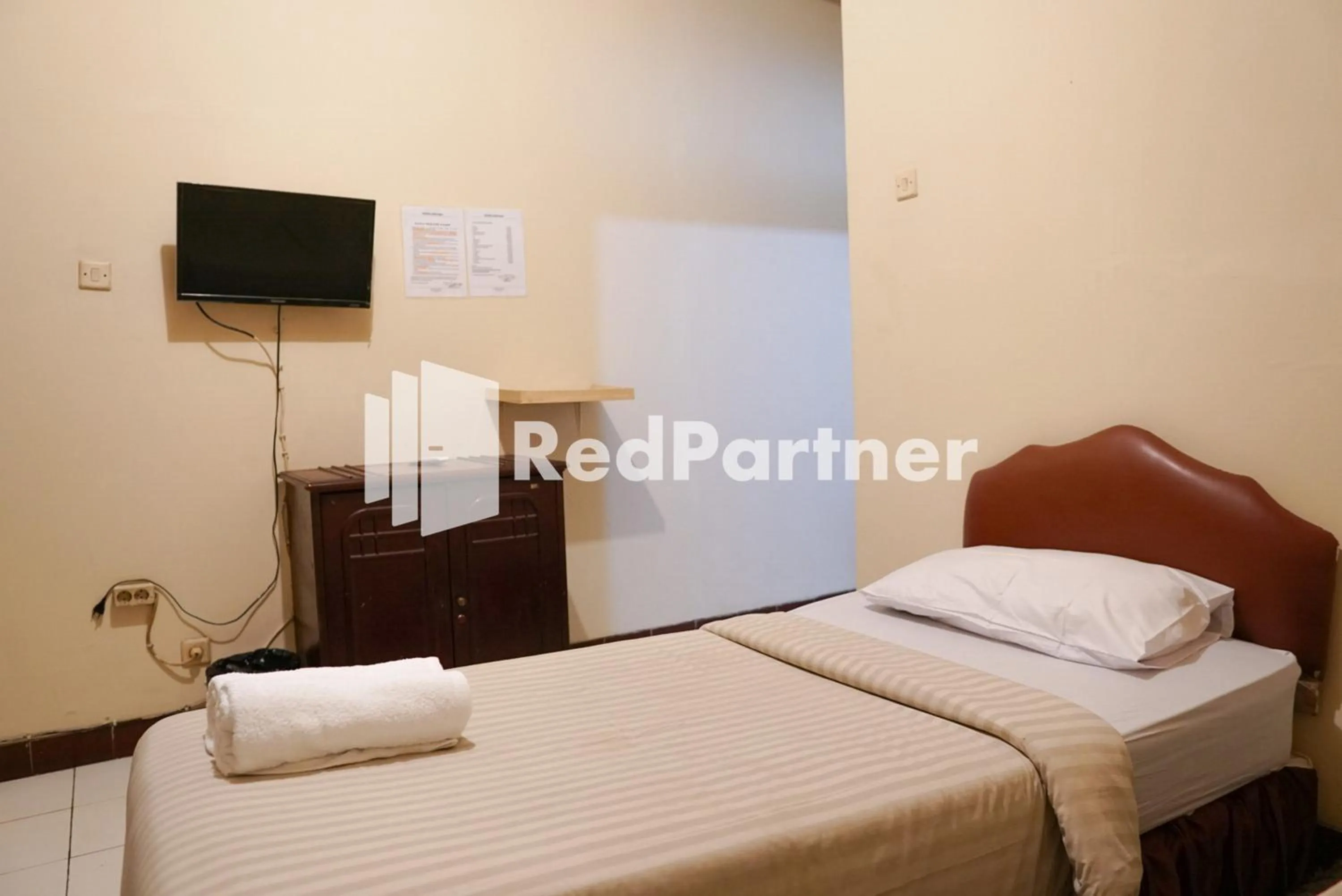 Bed in Wisma Bintang RedPartner