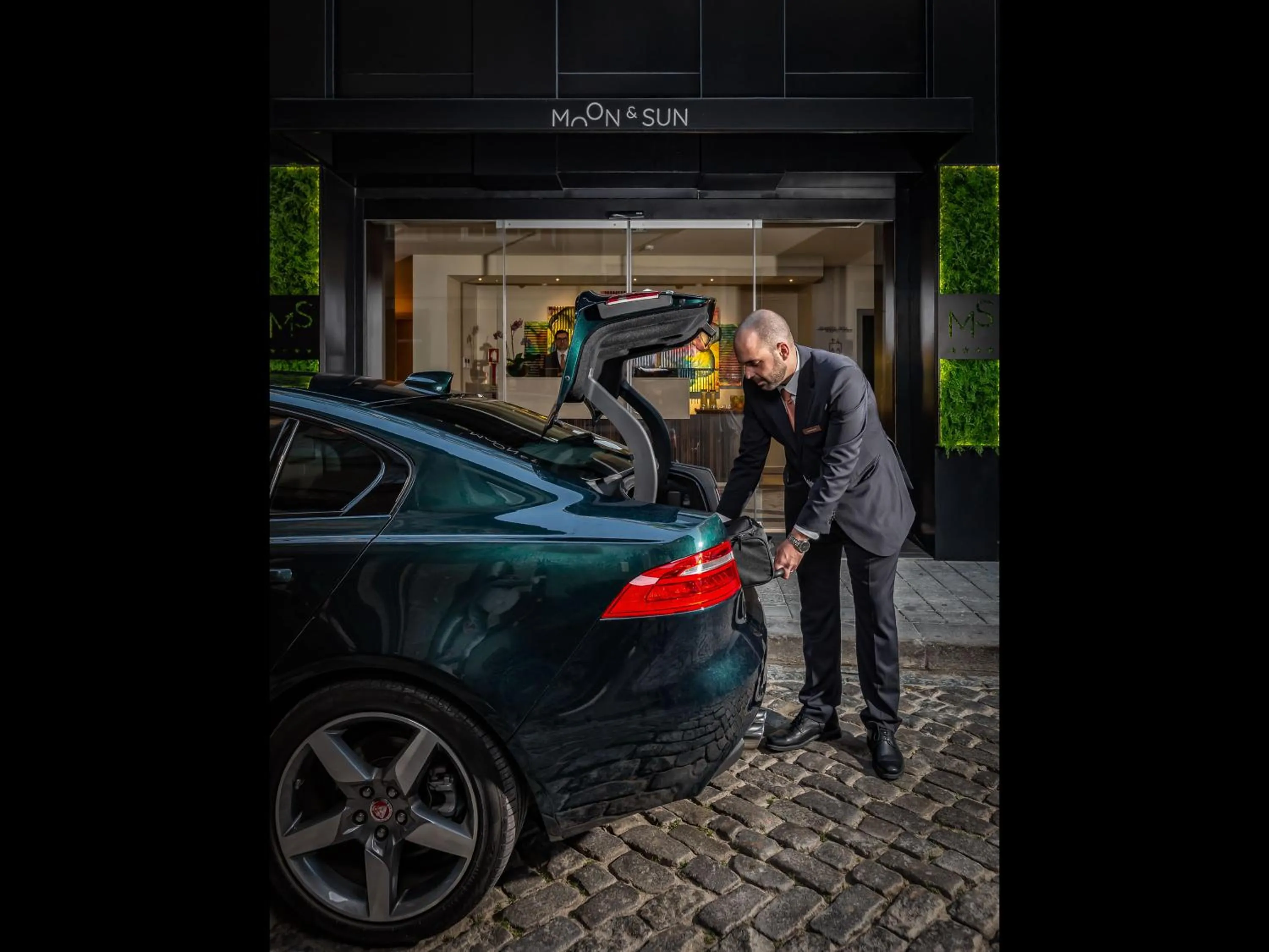 Staff in Hotel Moon & Sun Porto