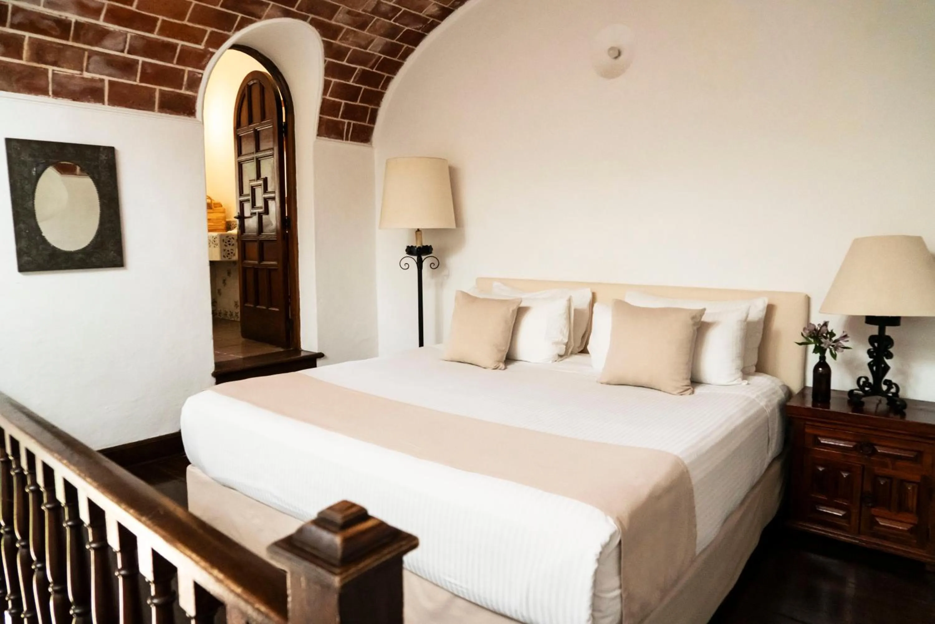 Bed in Posada del Tepozteco - Hotel & Gallery