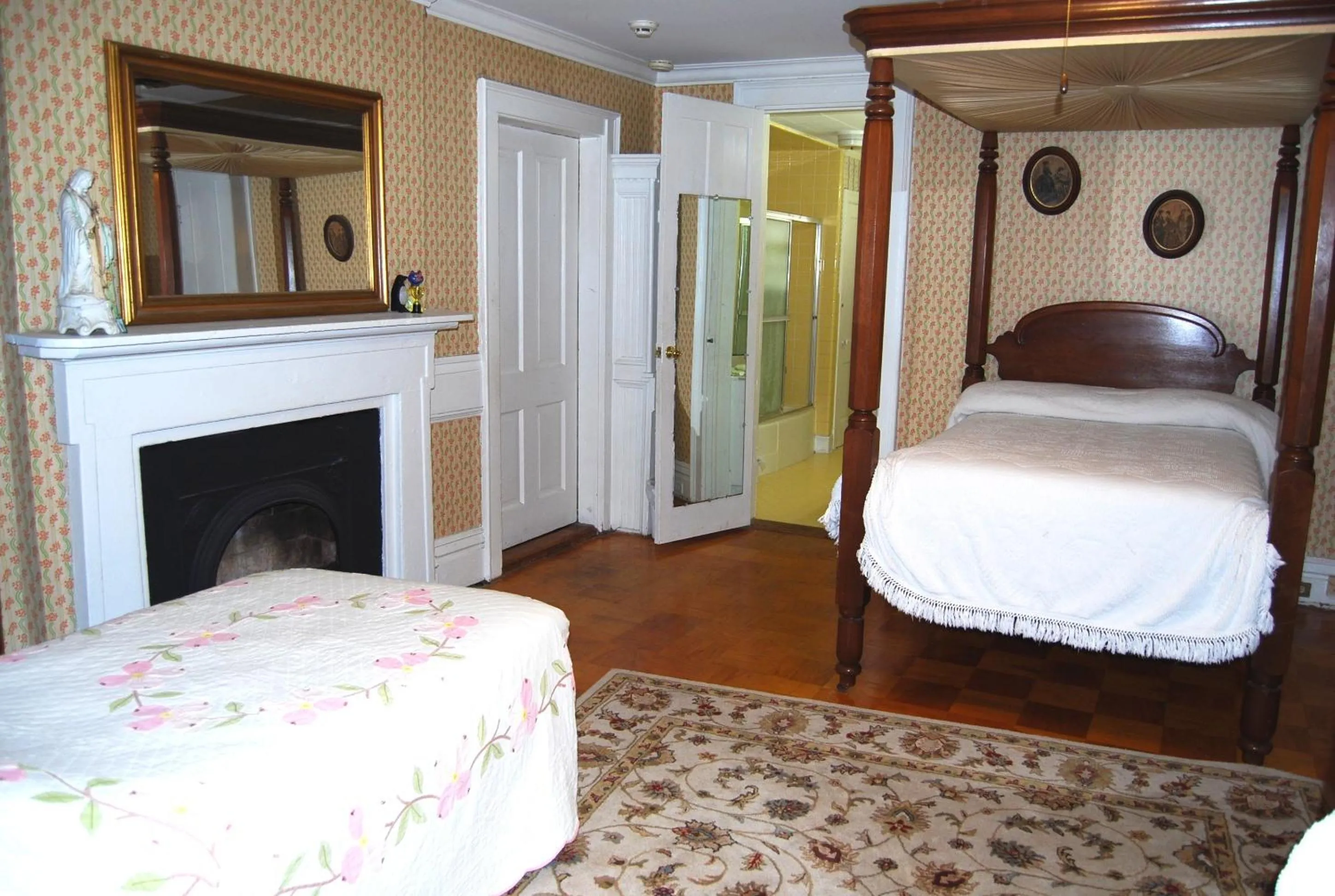 Bedroom in Glenfield Plantation Historic Antebellum Bed and Breakfast