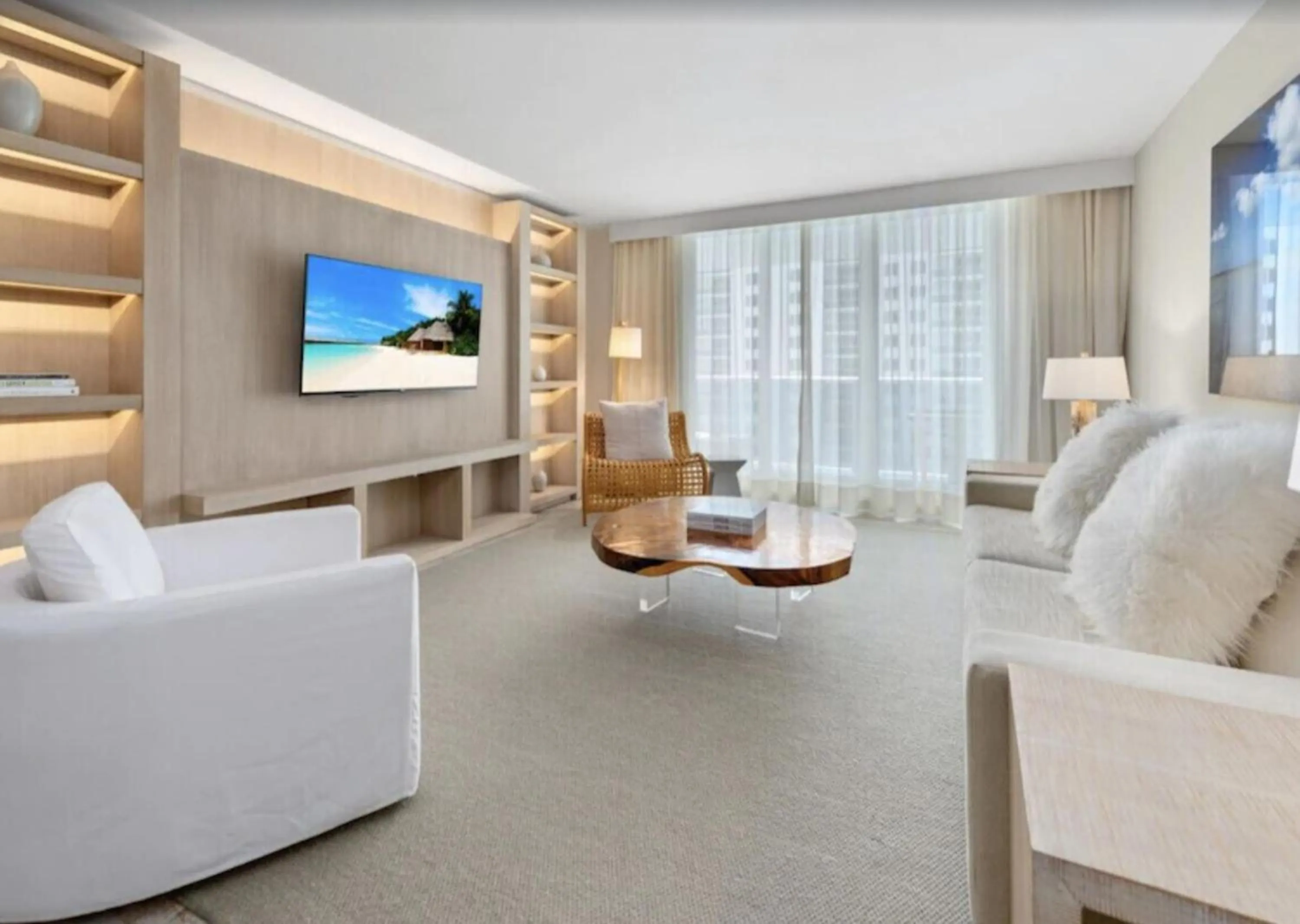 Living room in 1 Hotel & Homes Miami Beach Oceanfront Residence Suites By Joe Semary