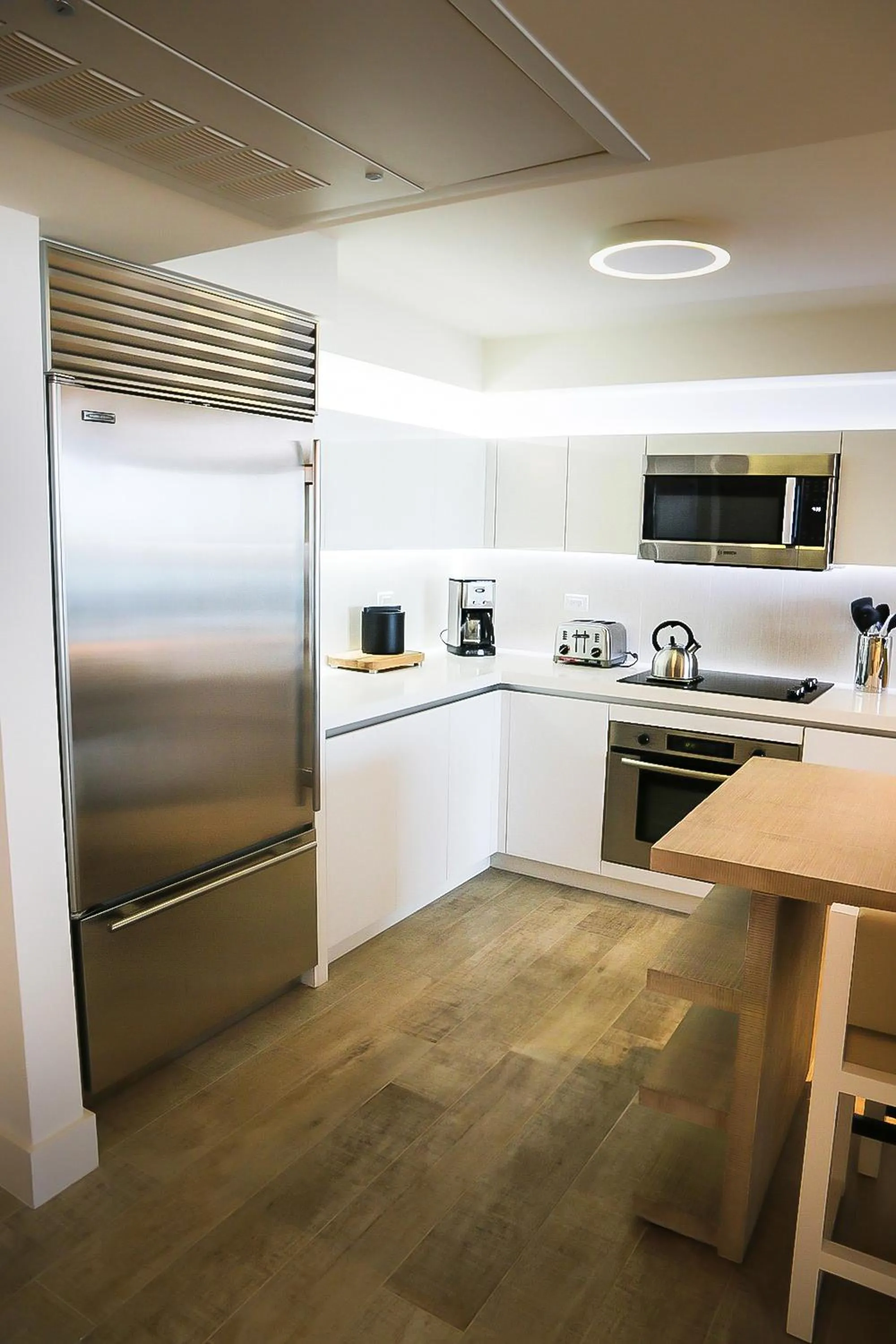 Kitchen or kitchenette in 1 Hotel & Homes Miami Beach Oceanfront Residence Suites By Joe Semary