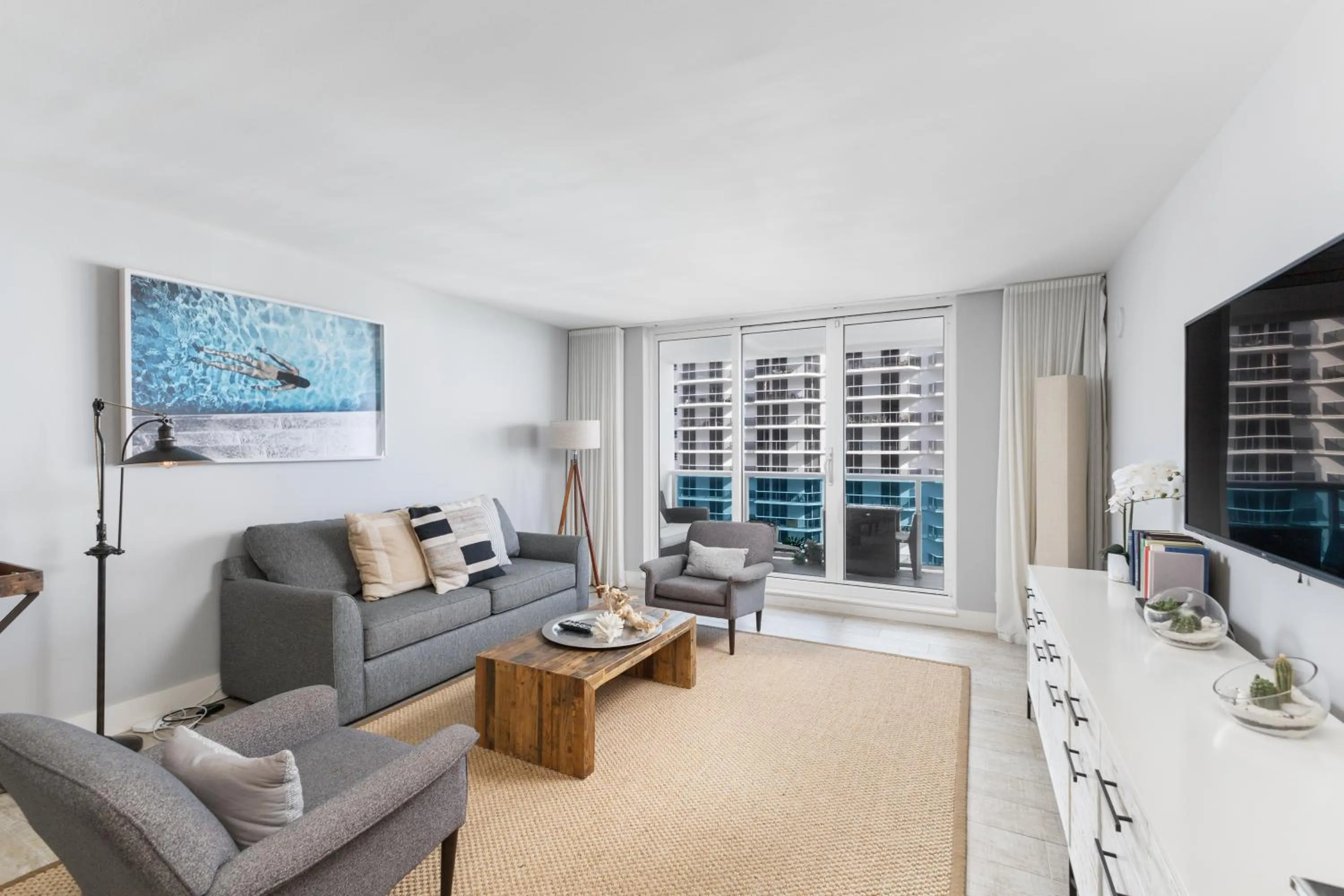 1 Hotel & Homes Miami Beach Oceanfront Residence Suites By Joe Semary