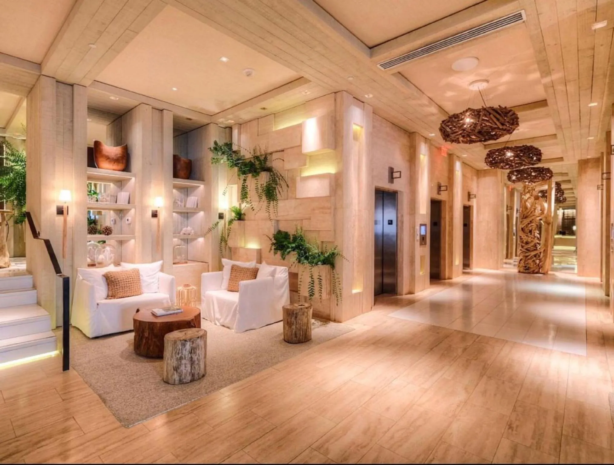 Lobby or reception in 1 Hotel & Homes Miami Beach Oceanfront Residence Suites By Joe Semary