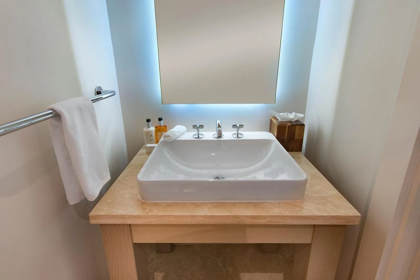 1 Hotel & Homes Miami Beach Oceanfront Residence Suites By Joe Semary