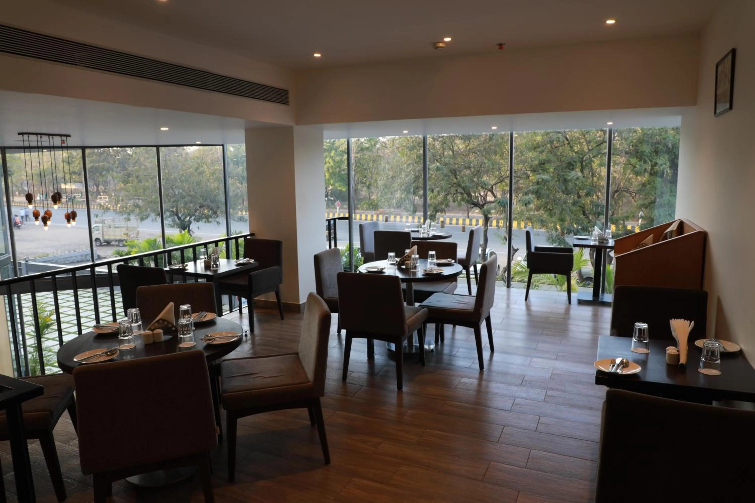 Restaurant/places to eat in The Vern at BLVD