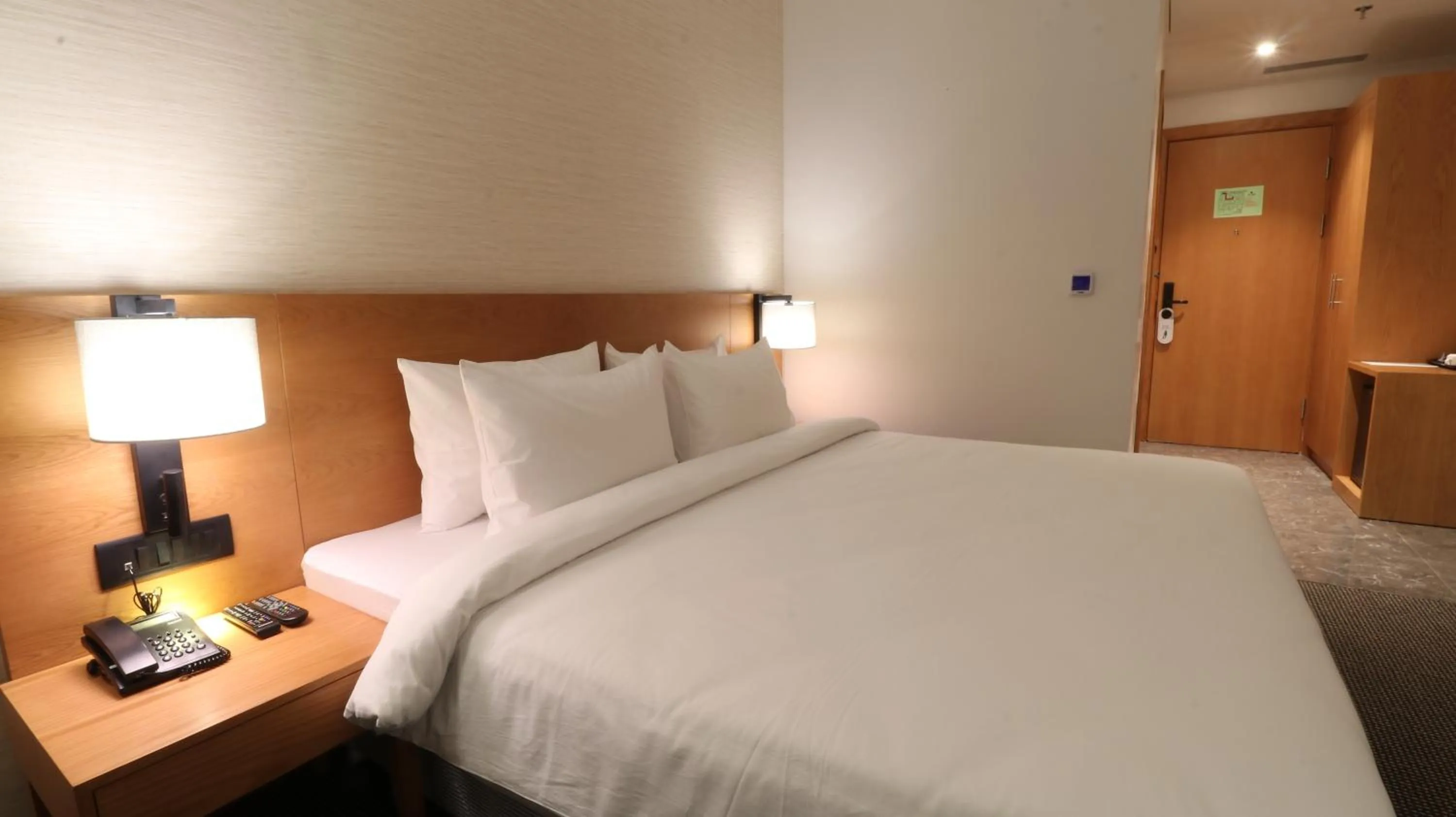 Bed in The Vern at BLVD