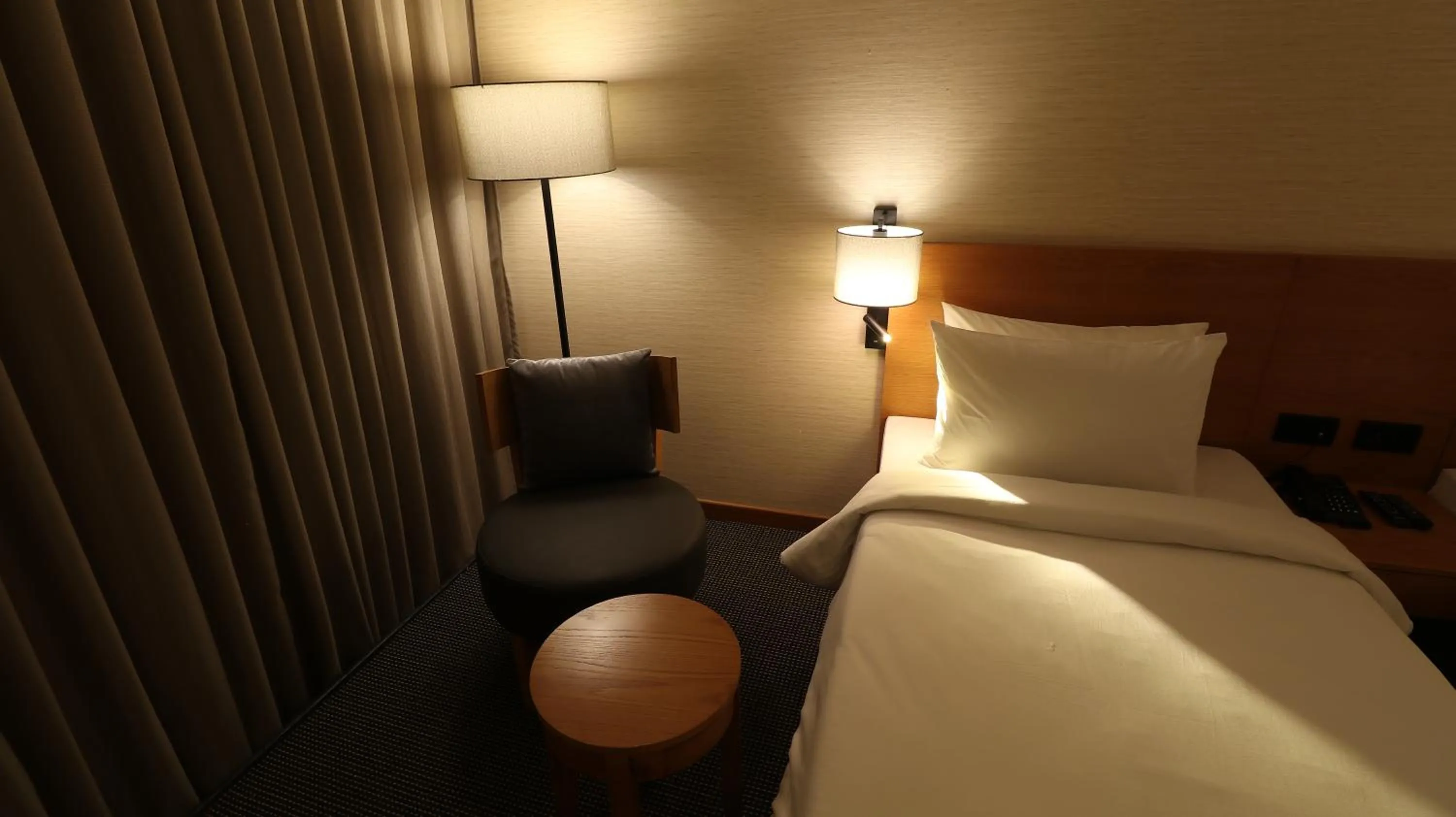 Bed in The Vern at BLVD