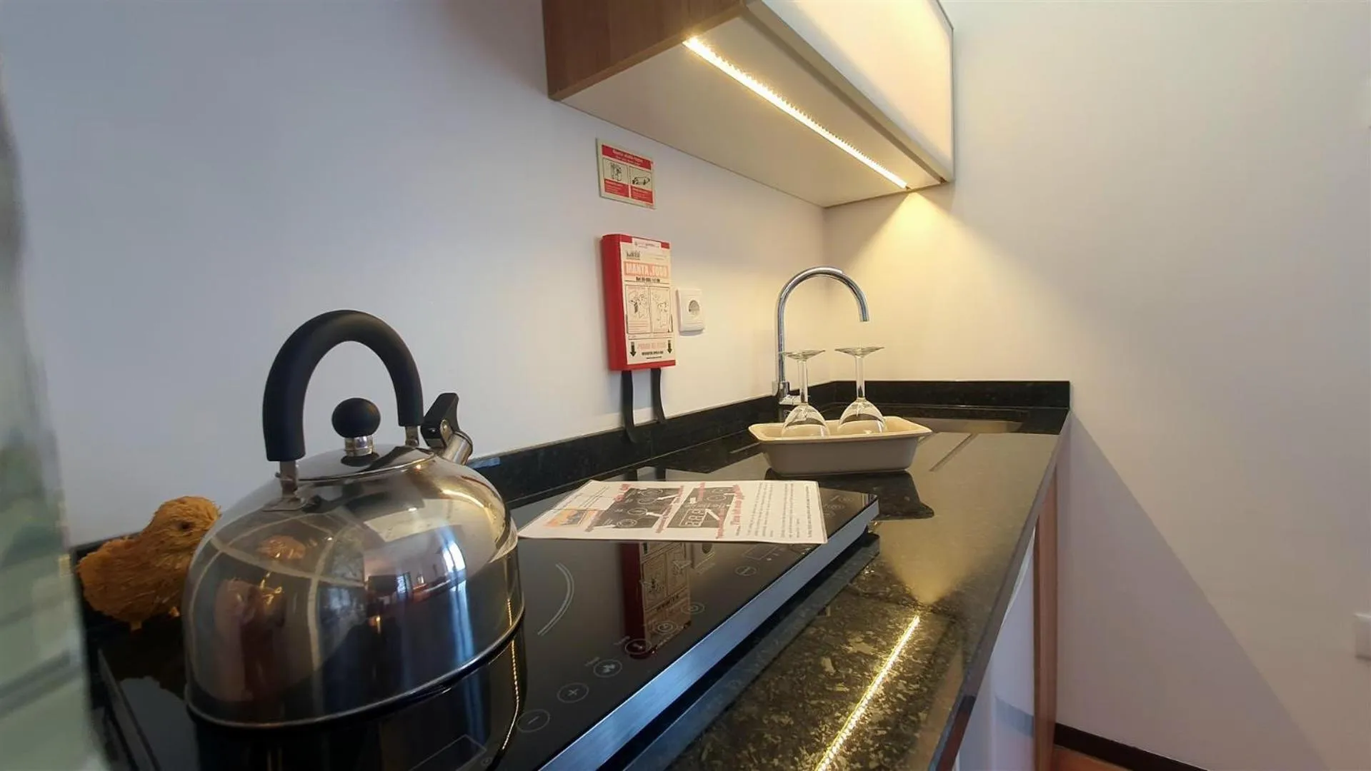 Kitchen or kitchenette in Solar dos Carvalhos - Apartamentos de Turismo