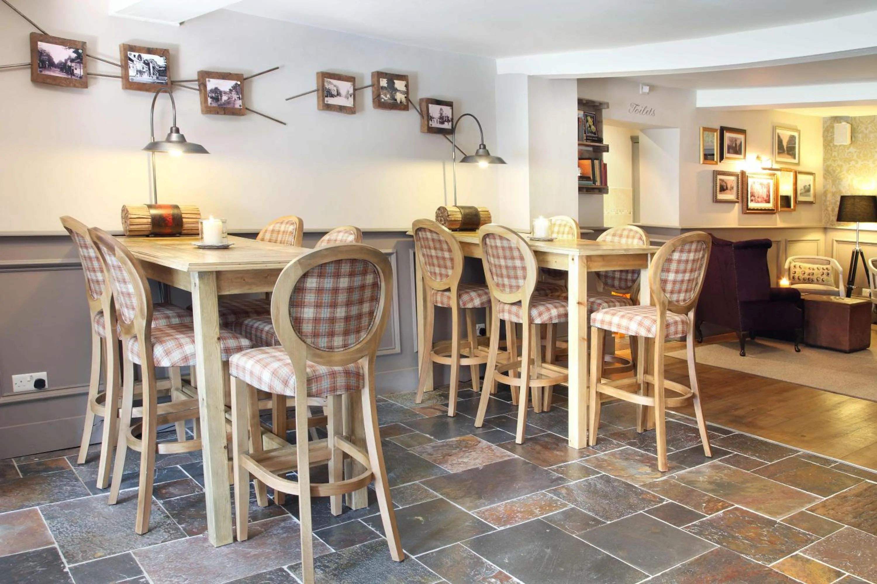 Communal lounge/ TV room in Flower Pot Hotel