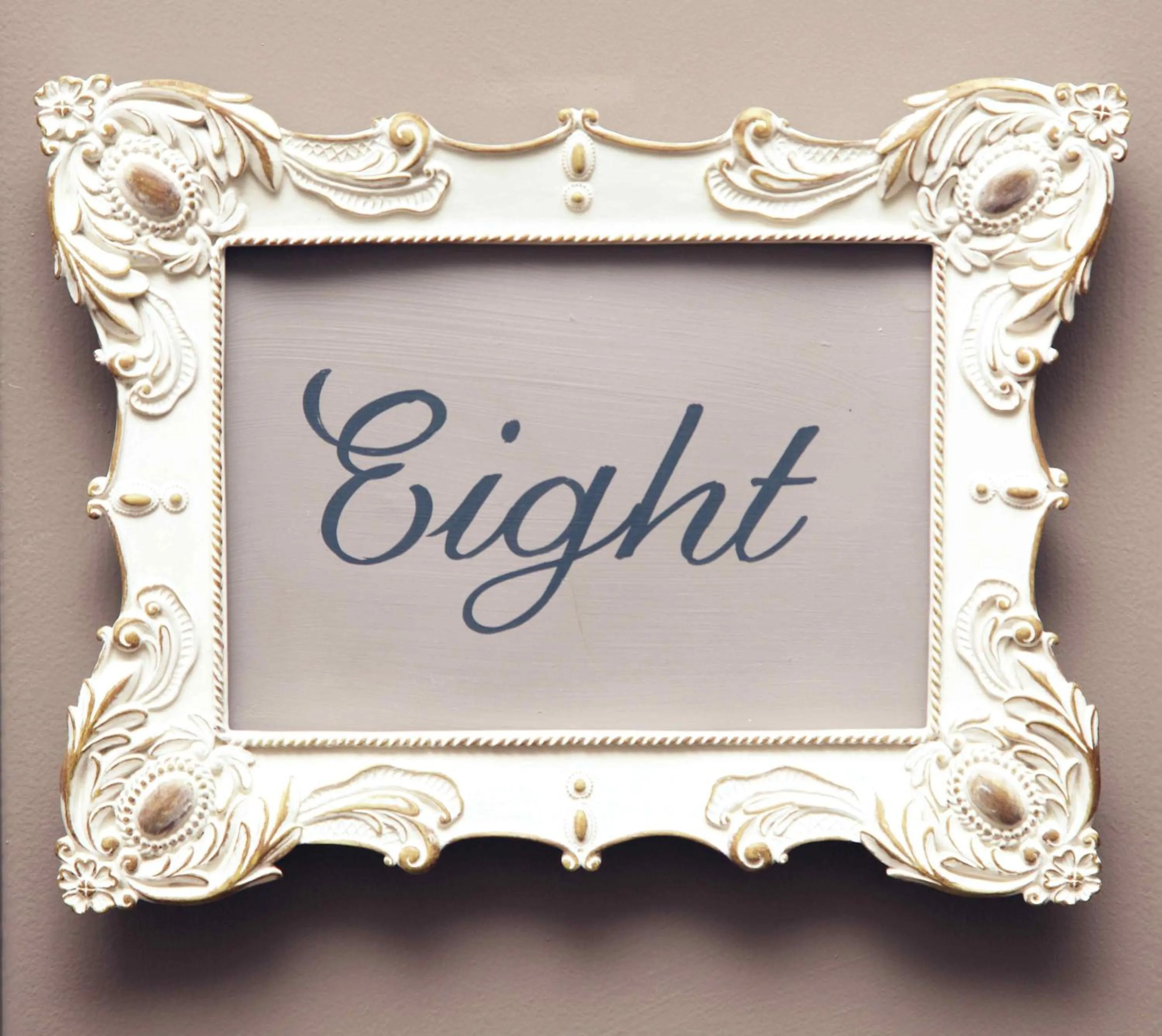 Logo/Certificate/Sign in Flower Pot Hotel