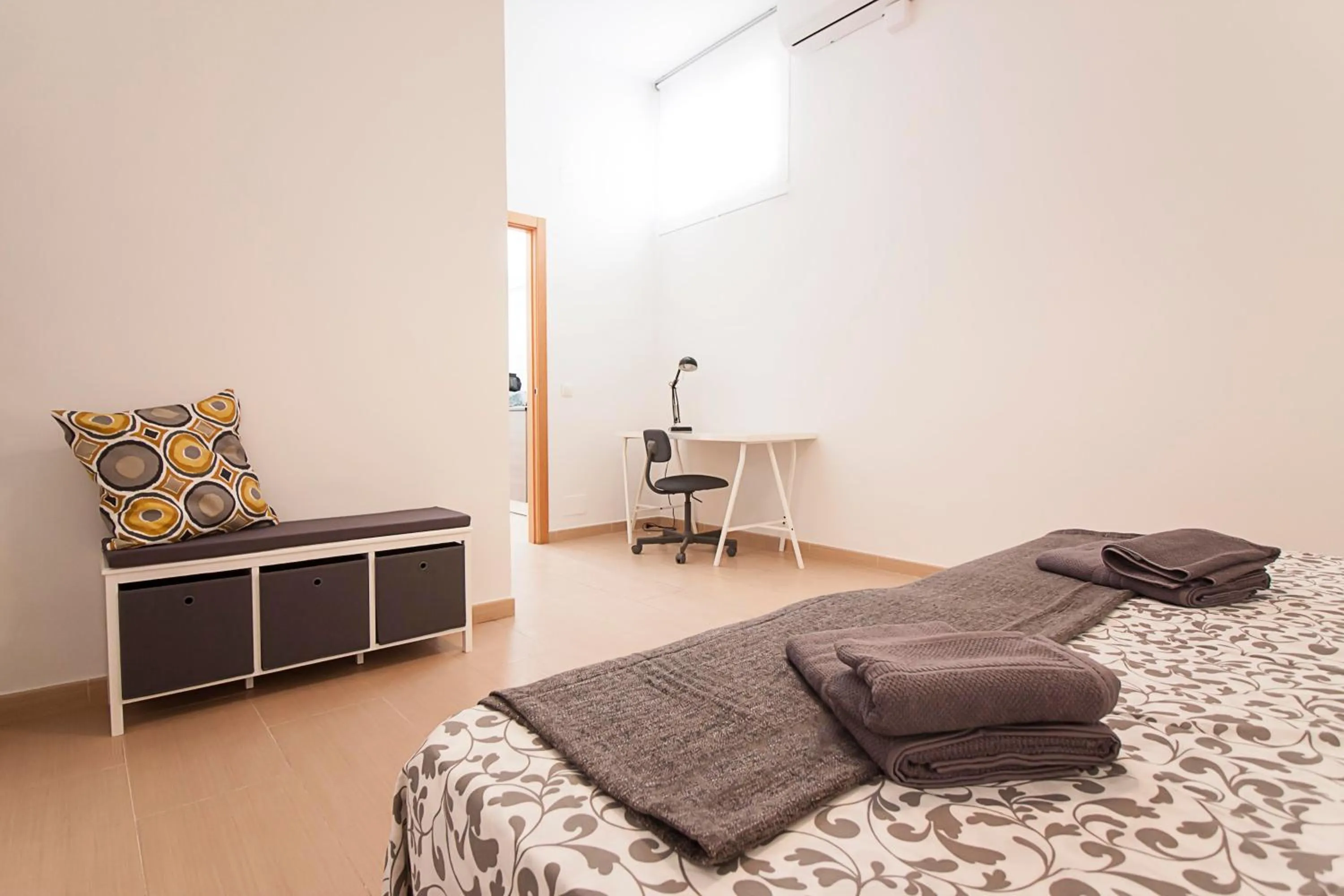 Bedroom, Bed in Rayito by FreshApartments by Bossh! Apartments