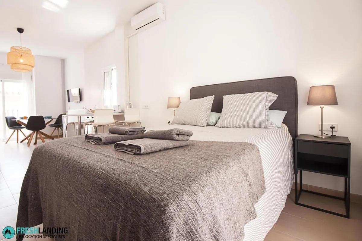 Bedroom, Bed in Rayito by FreshApartments by Bossh! Apartments