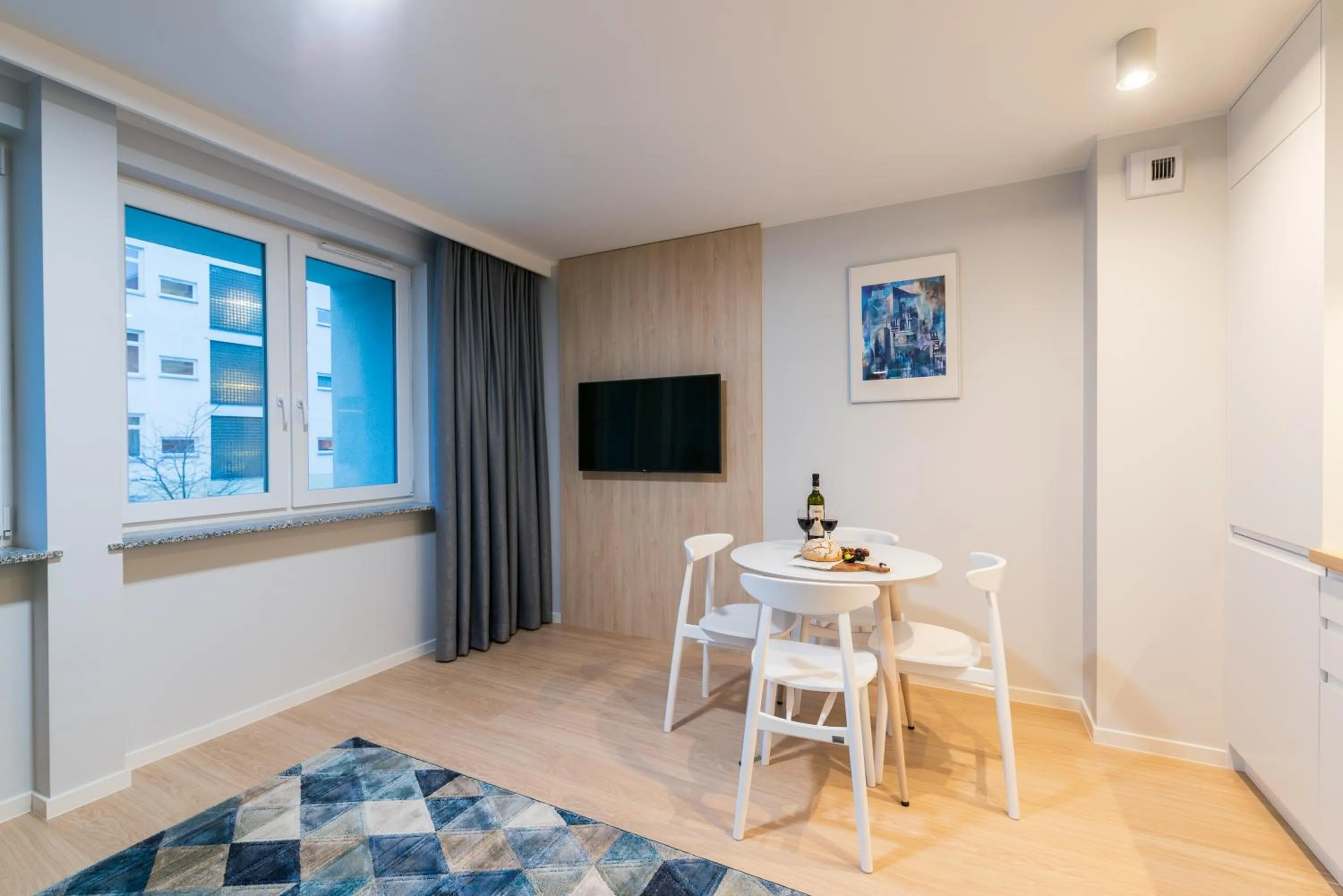TV and multimedia in Q17 Apartments Rynek