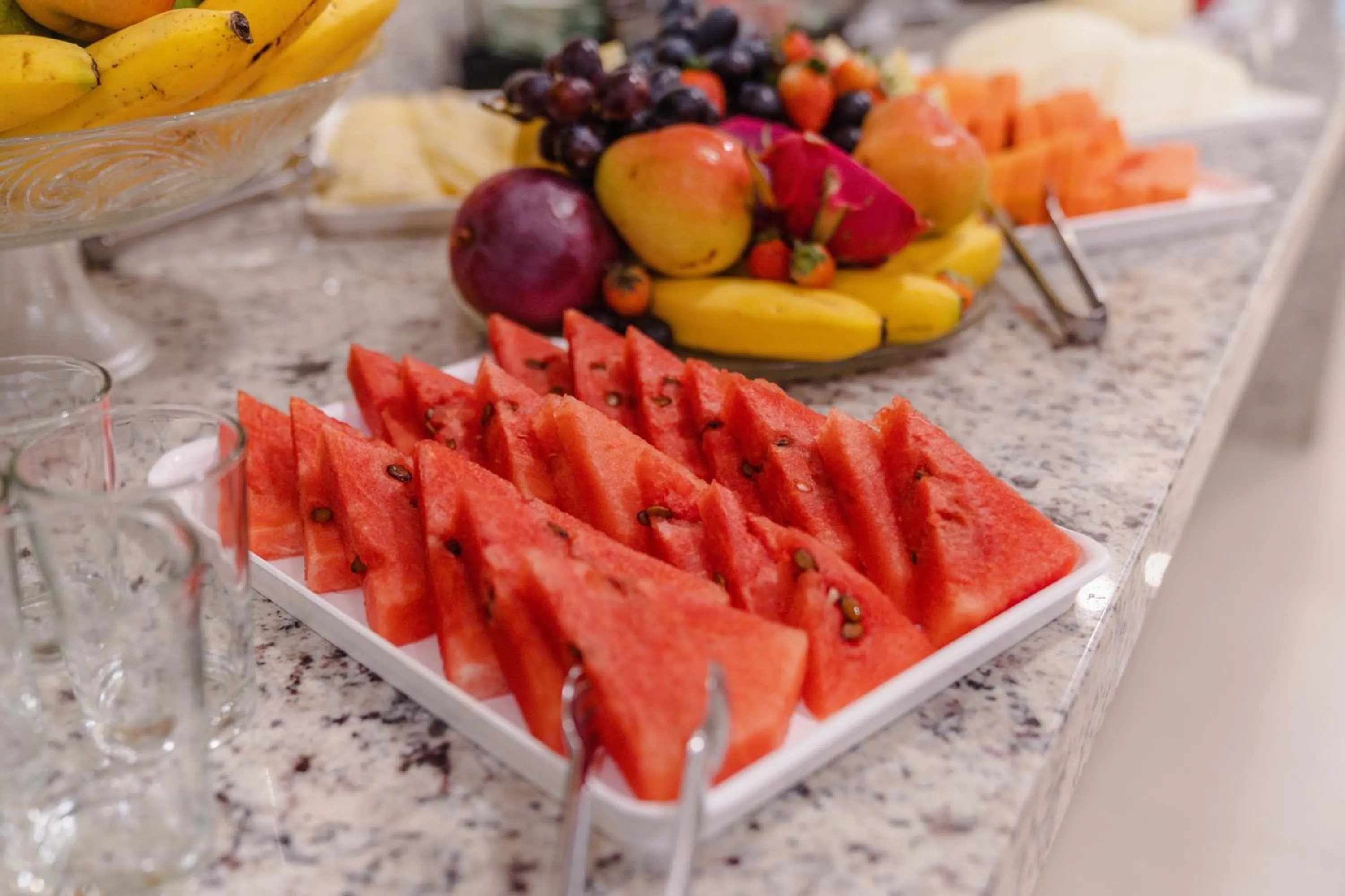 Buffet breakfast in Hotel Caiuá Express