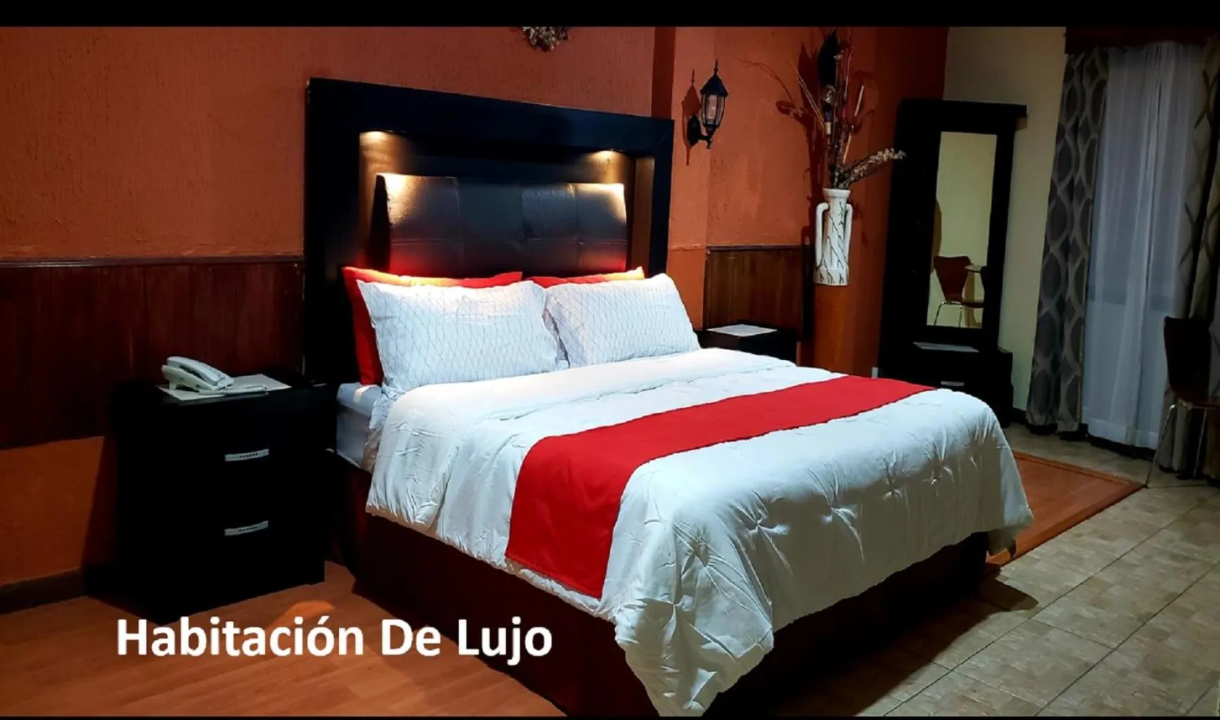Bed in Hotel Murillo Plaza