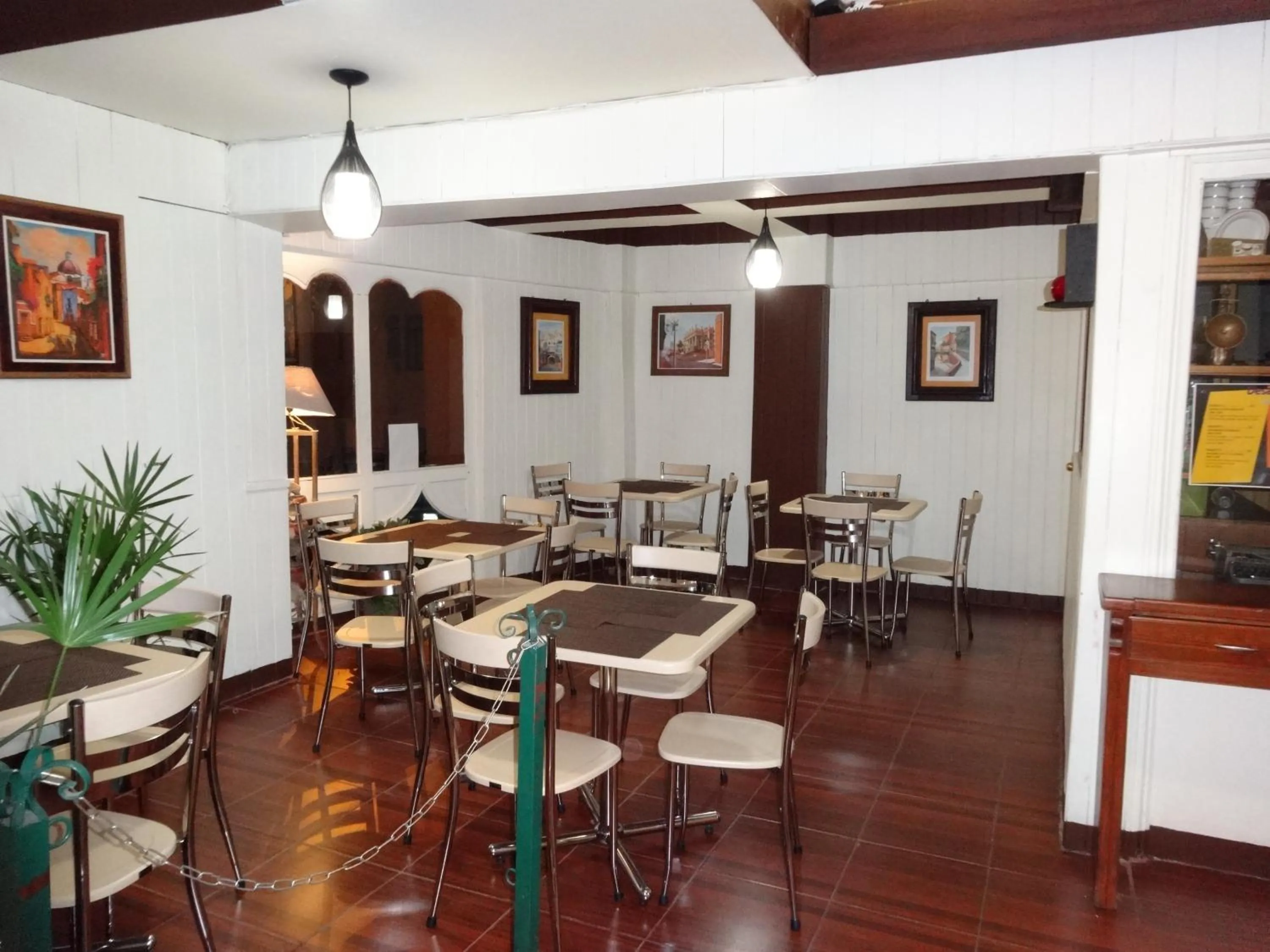 Food and drinks in Hotel Murillo Plaza