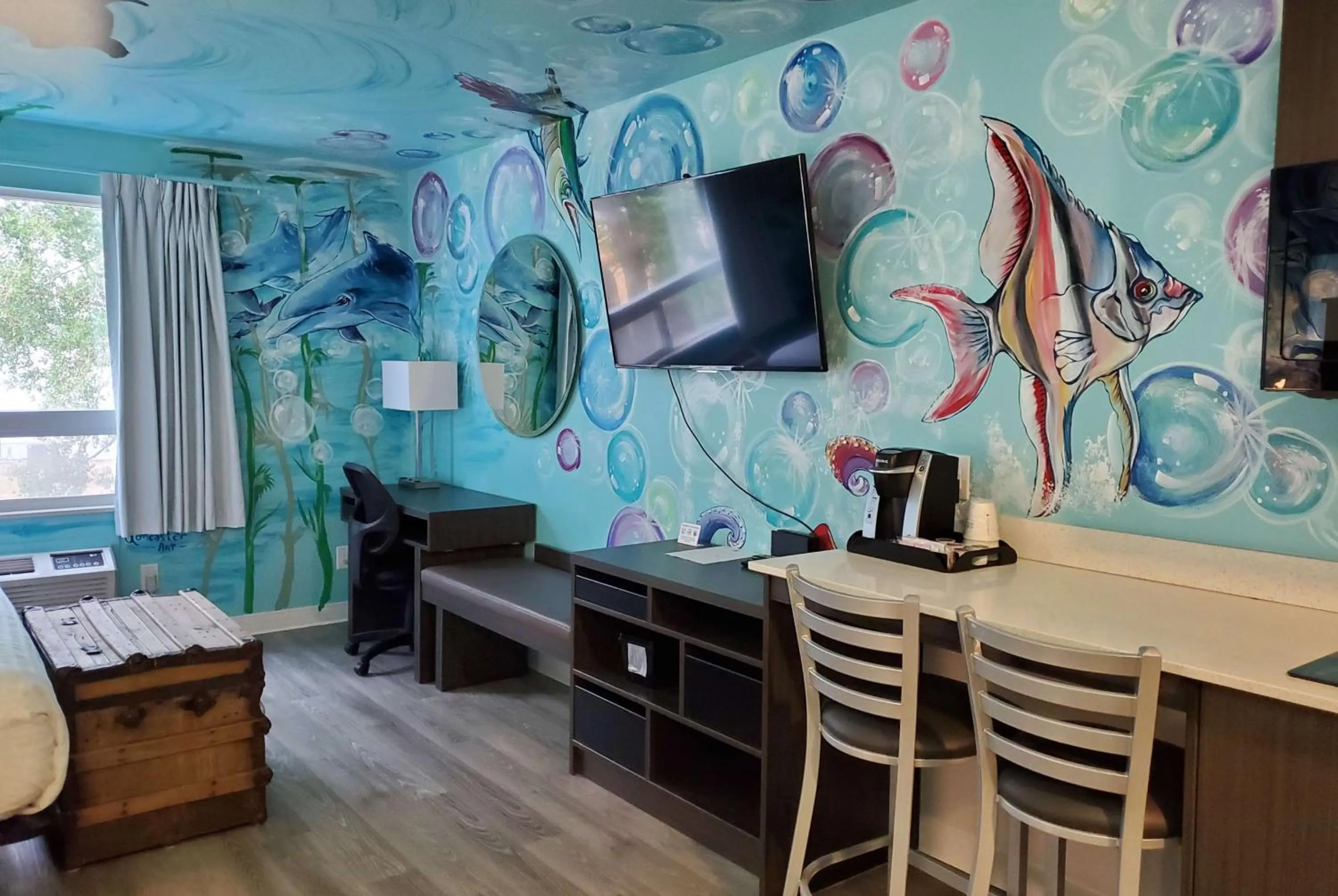 Photo of the whole room in Super 8 by Wyndham Winnipeg East MB