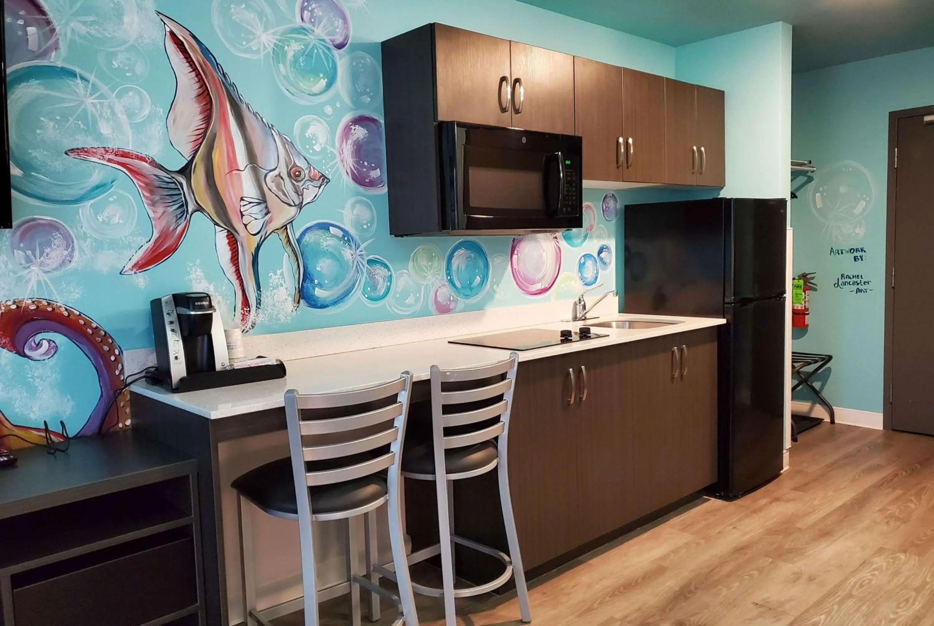 Photo of the whole room in Super 8 by Wyndham Winnipeg East MB