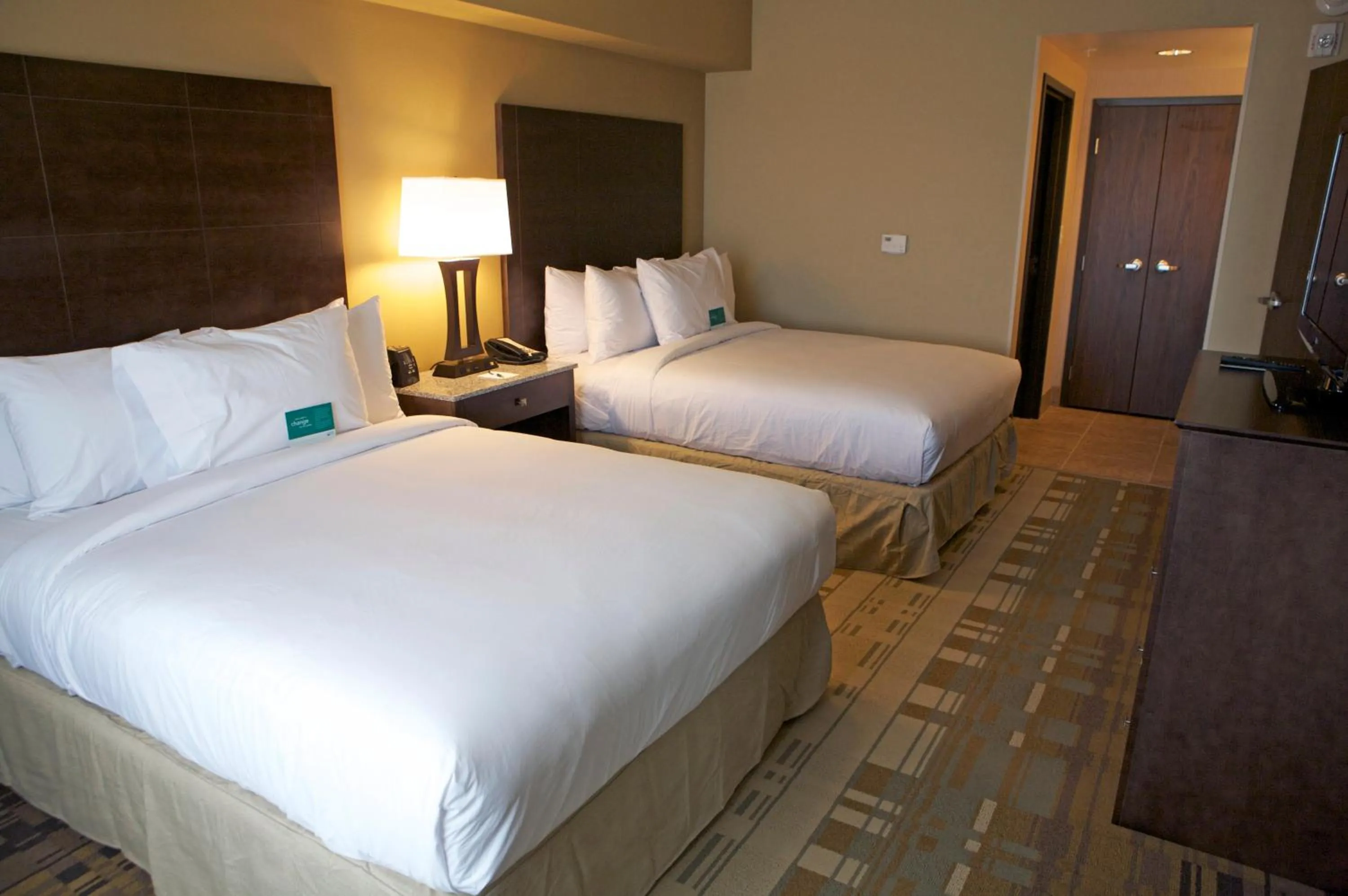 Bedroom, Bed in Homewood Suites by Hilton Coralville - Iowa River Landing