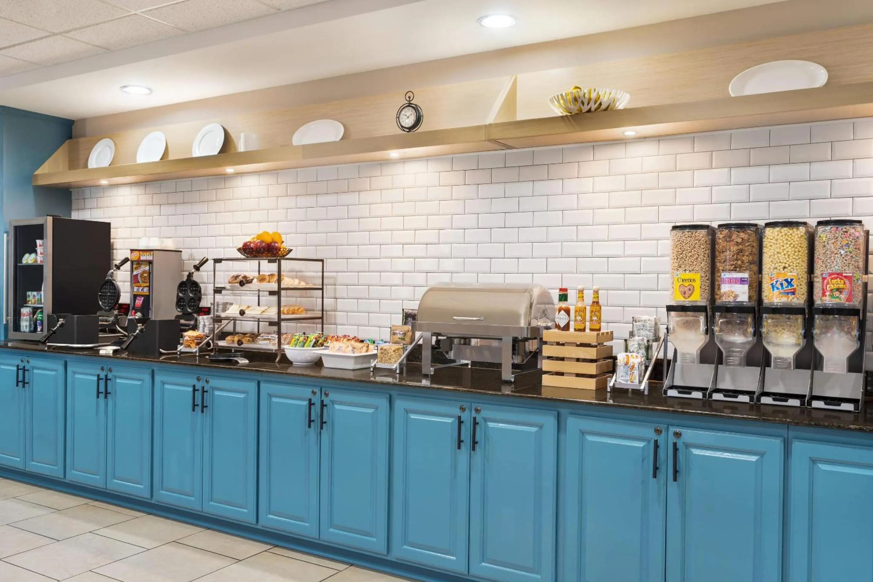 Breakfast in Country Inn & Suites by Radisson, Boise West - Meridian