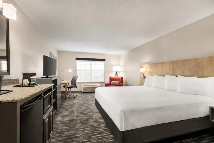 Guests, Bed in Country Inn & Suites by Radisson, Boise West - Meridian