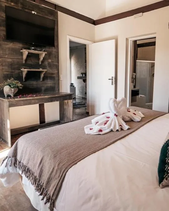 TV and multimedia, Bed in Hotel Pousada Shangri-la