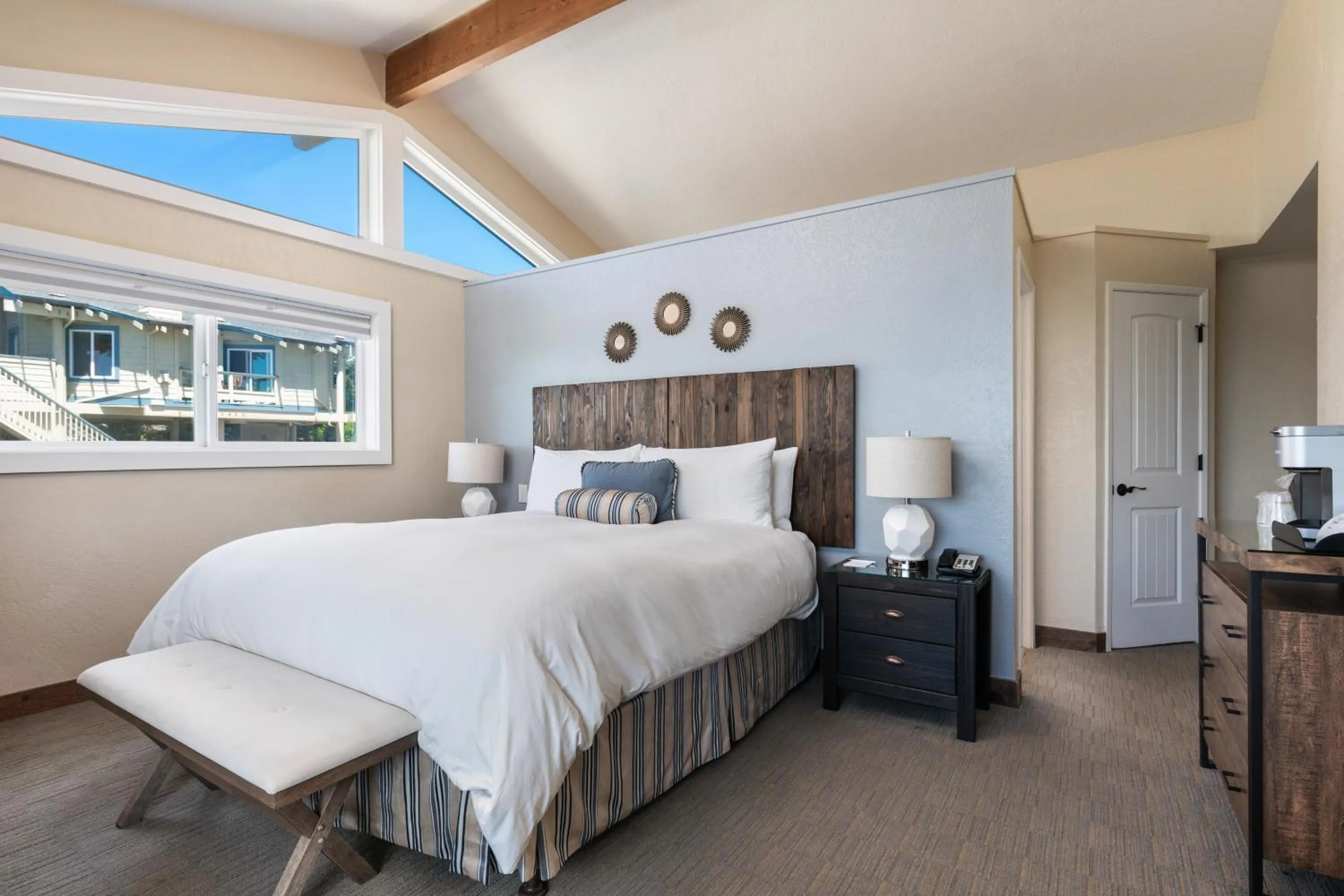 Bed in Cypress Inn on Miramar Beach